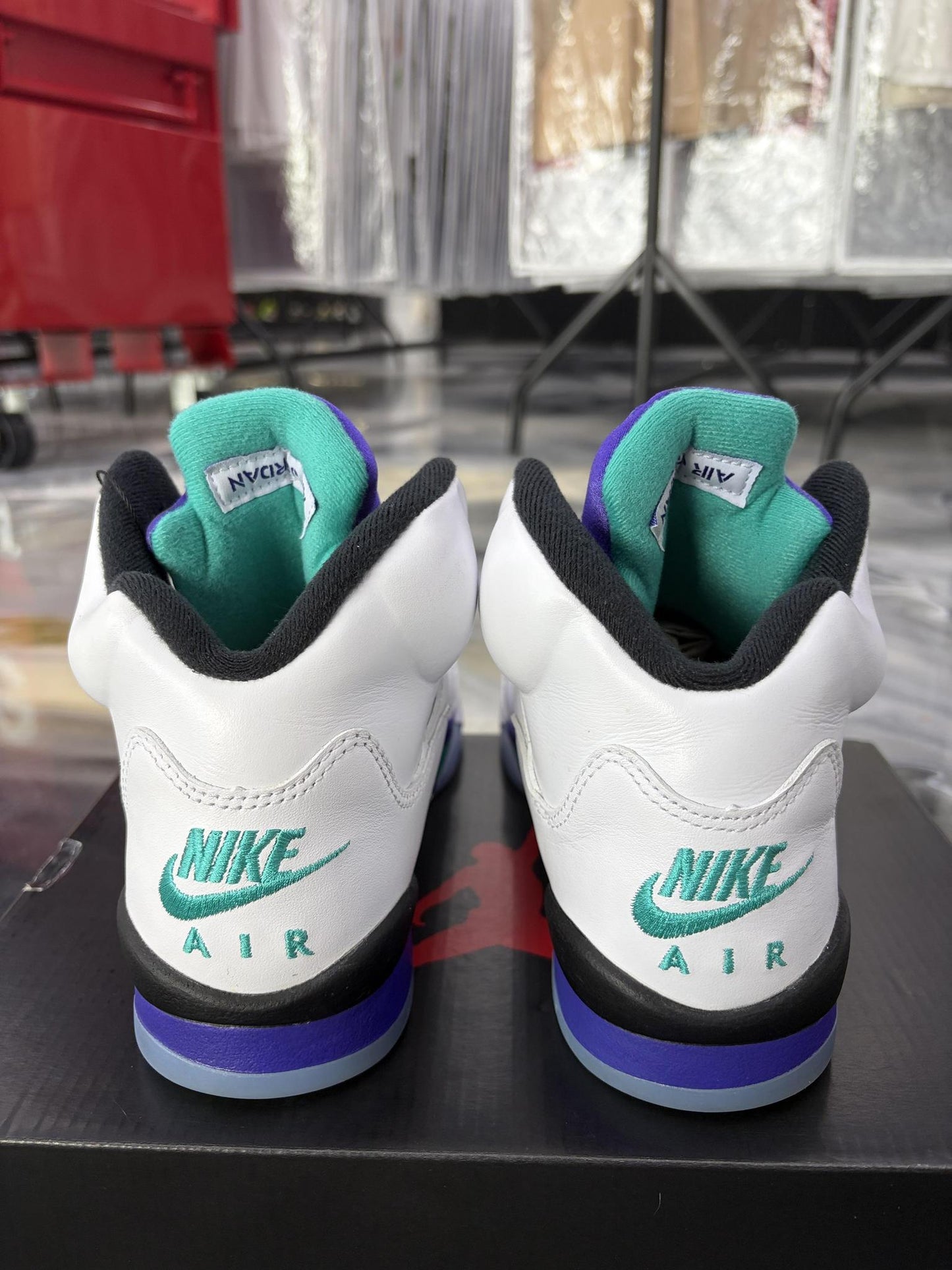 Jordan 5 "Grape" Used Size 7Y/8.5W