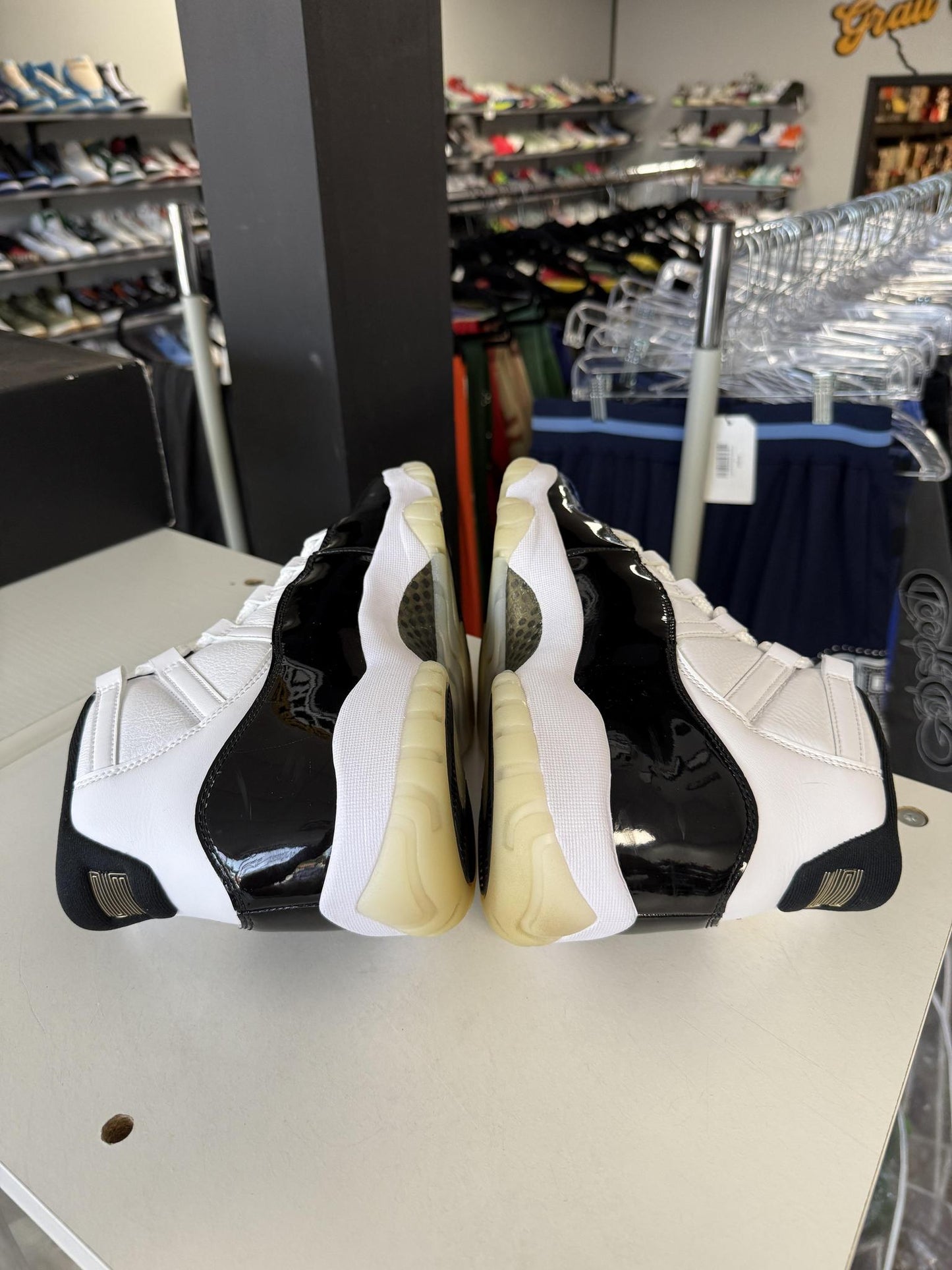 Jordan 11 "Gratitude" Used Size 11