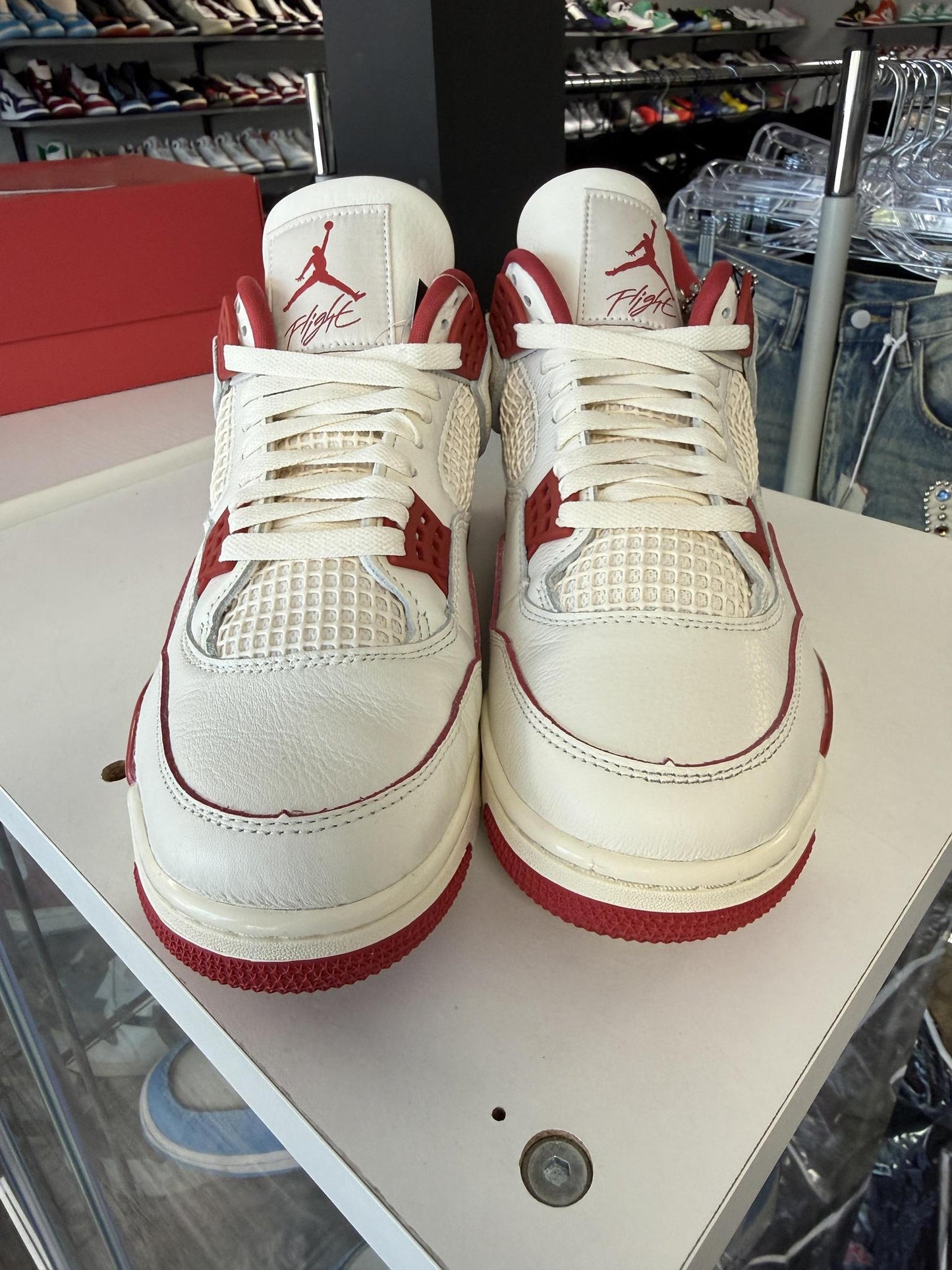 Jordan 4 "Valentine's Day" Used Size 10