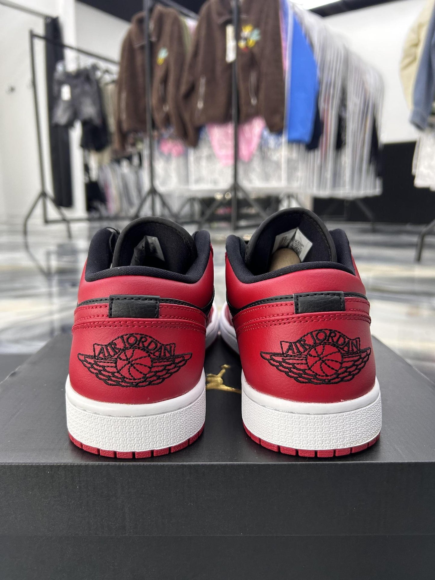 Jordan 1 Low "Reverse Bred" Used Size 9.5