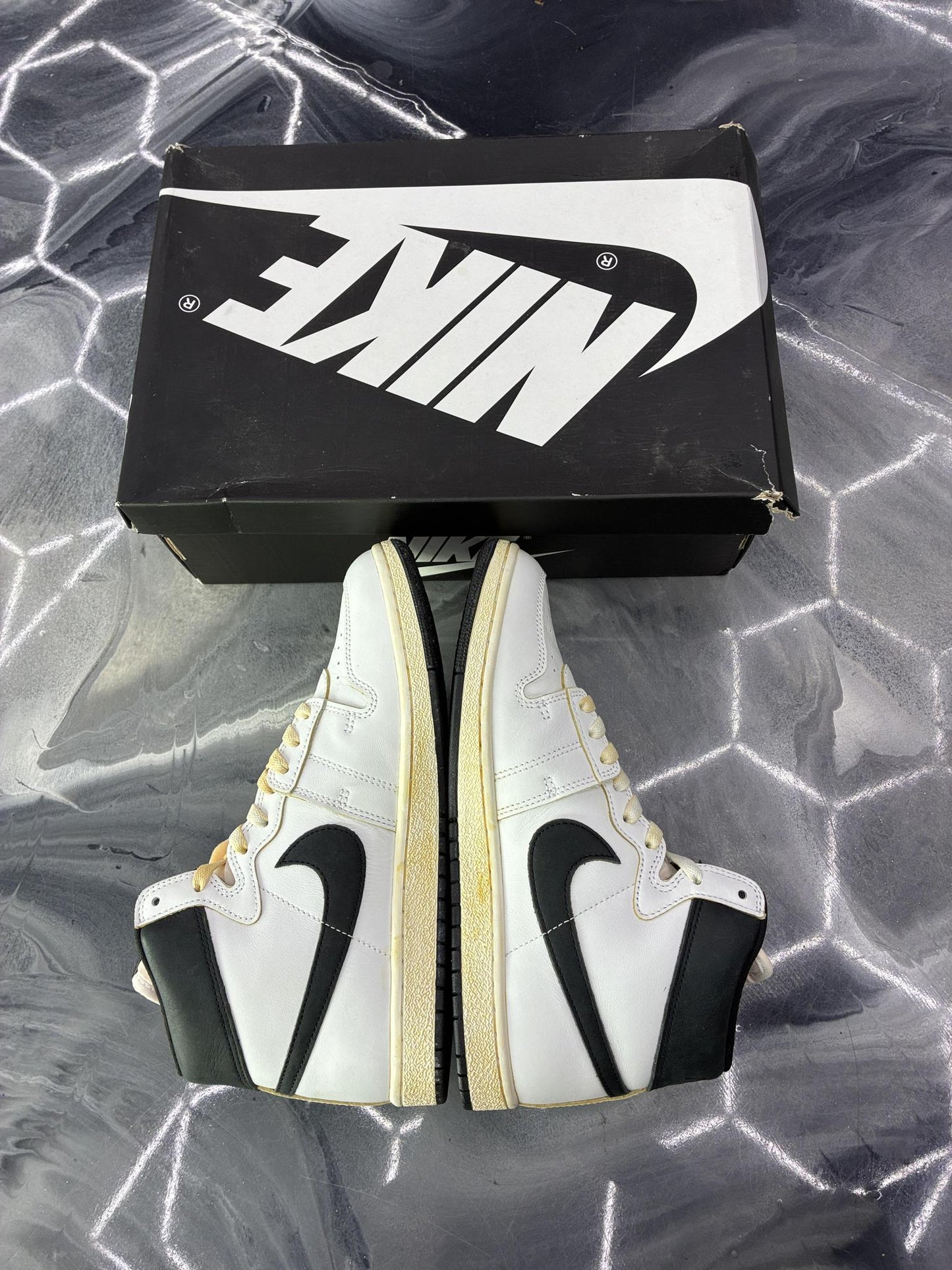 Jordan Air Ship X A Ma Maniere "White Black" Used Size 10