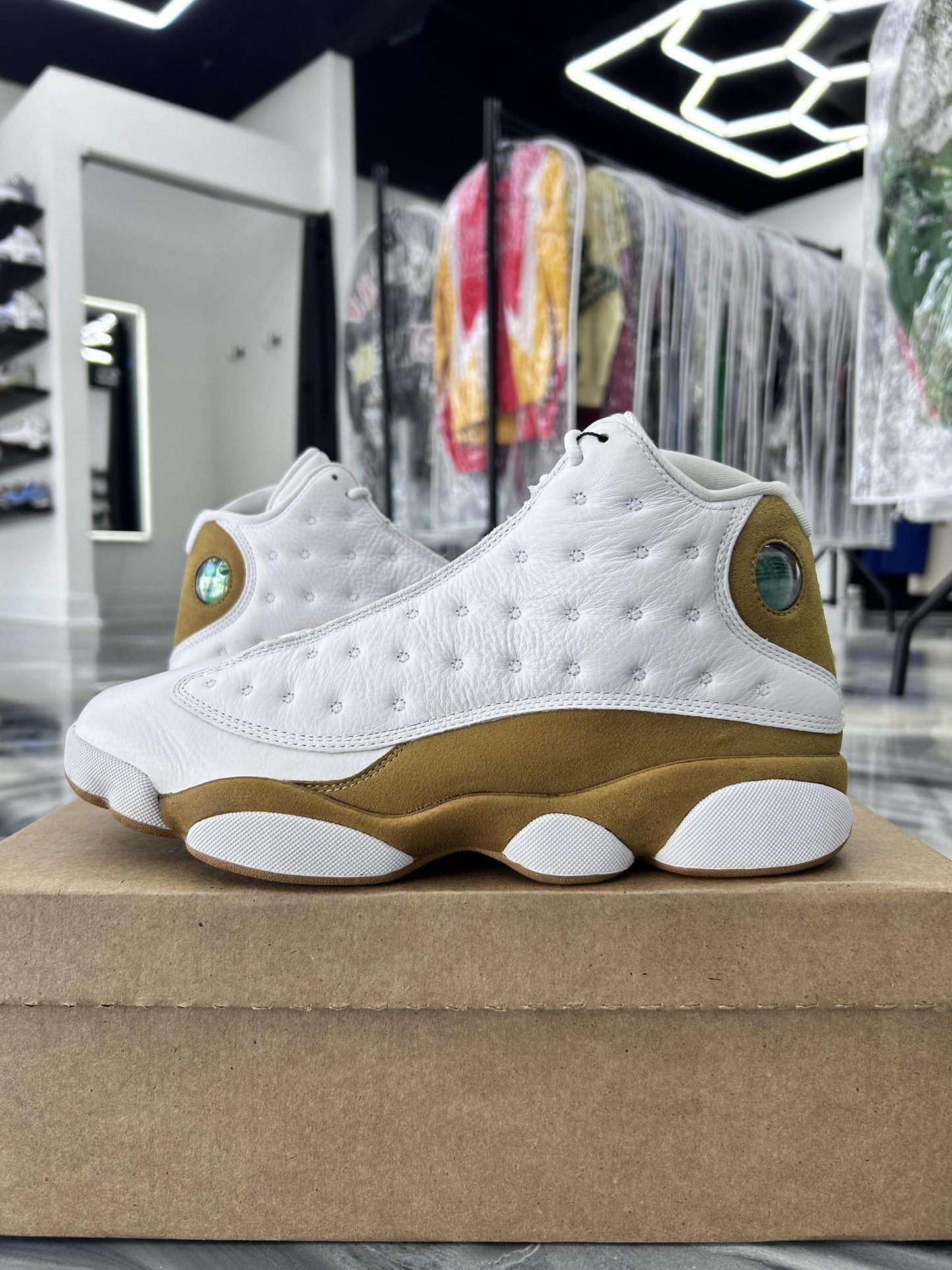 Jordan 13 "Wheat" Used Size 10