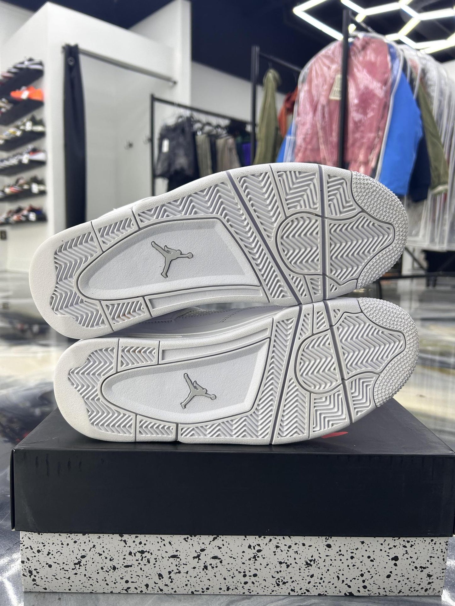 Jordan 4 "Pure Money" Used Size 9.5