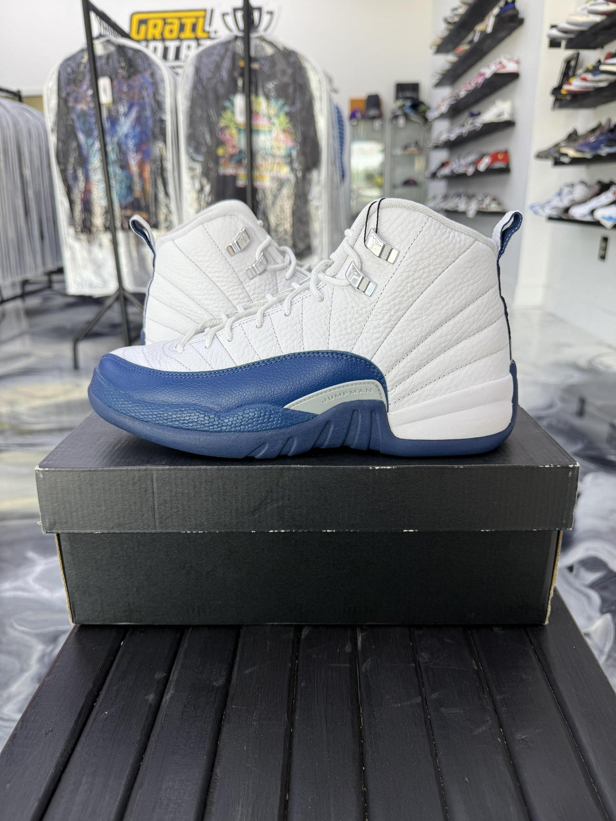 Jordan 12 "French Blue" Used Size 7Y/8.5W