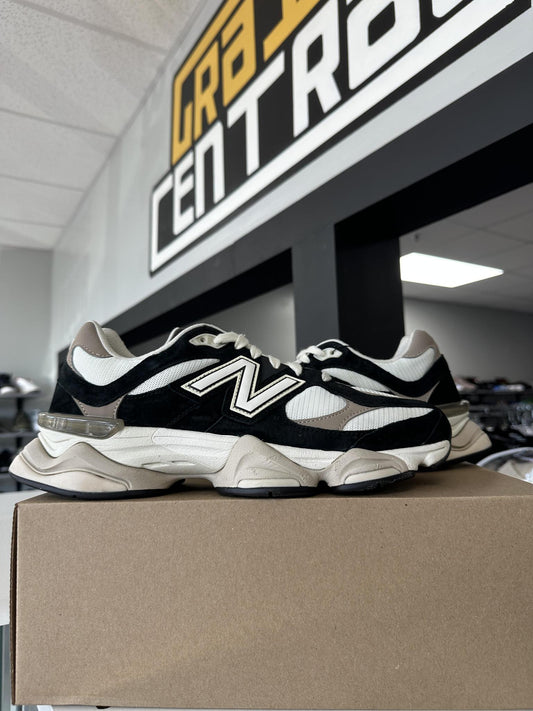 New Balance 9060 Black and White Used