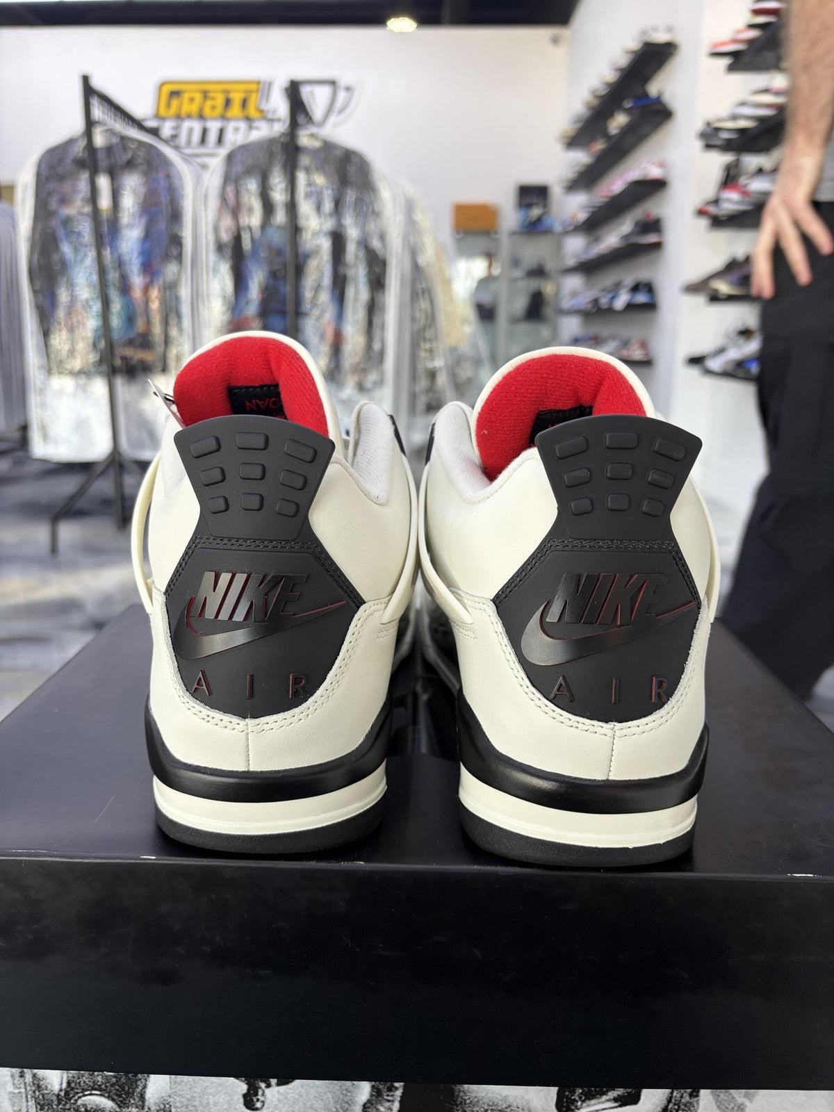 Jordan 4 "Flight Club" Used Size 10