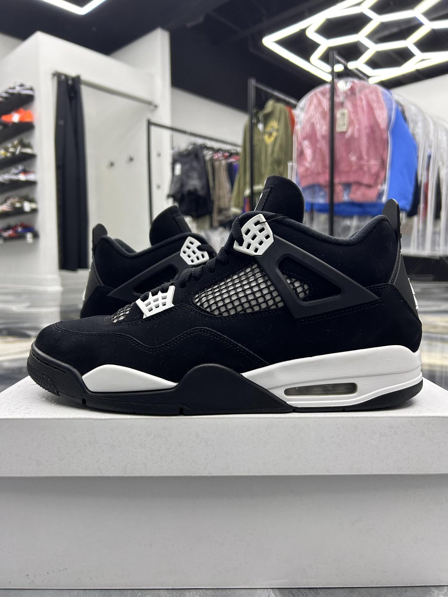 Jordan 4 "White Thunder" Used Size 13