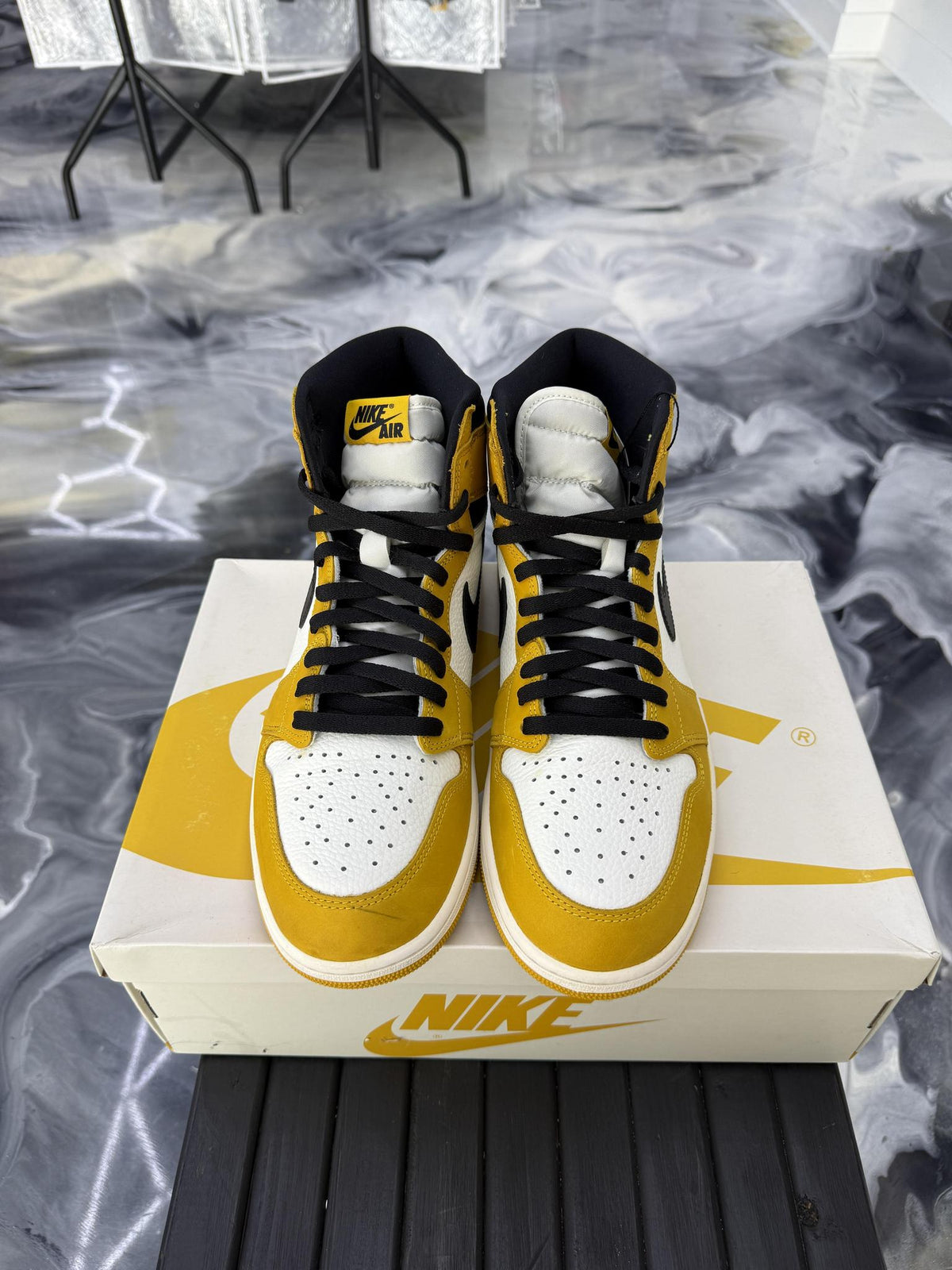 Jordan 1 "Yellow Ochre" Used Size 11.5