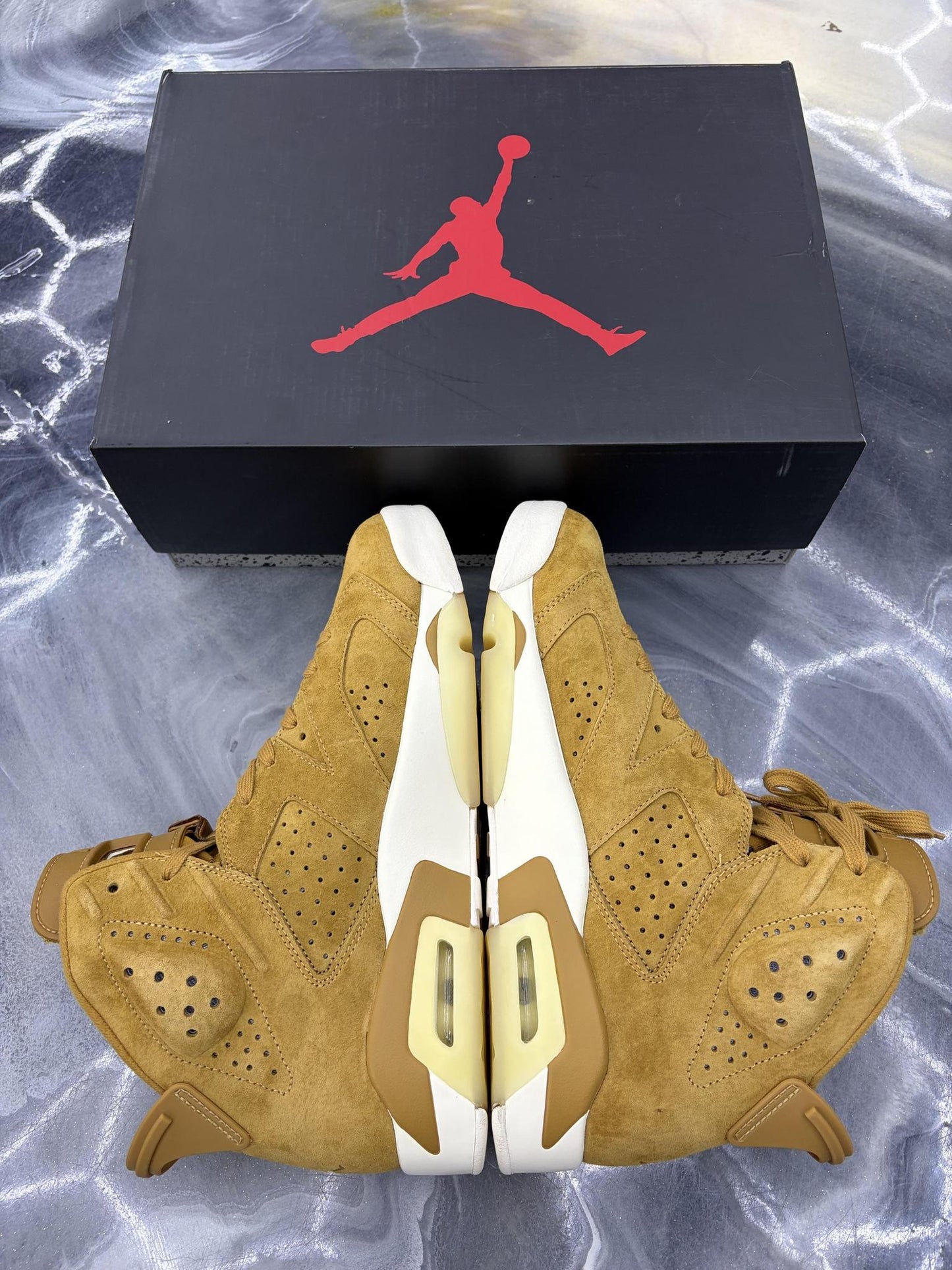 Jordan 6 "Wheat" Used Size 9.5