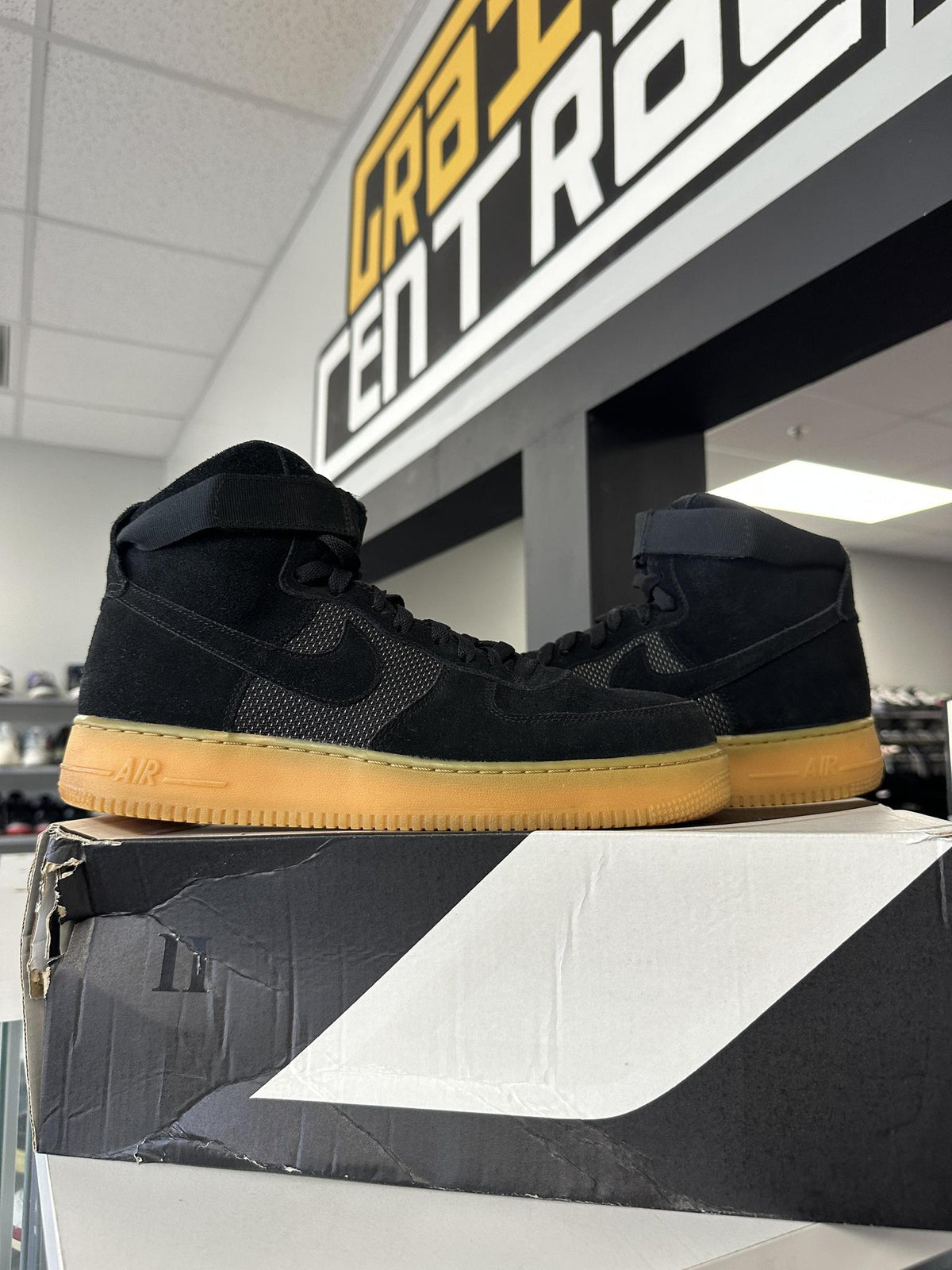 Nike Air Force 1 High LV8 "Black Gum" Size 11 Used