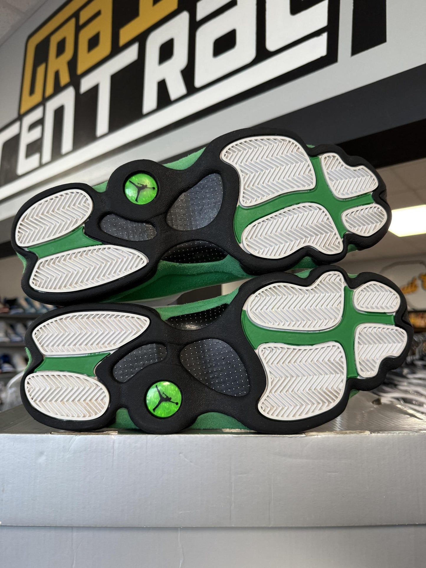 Jordan 13 "Lucky Green" Used Size 12