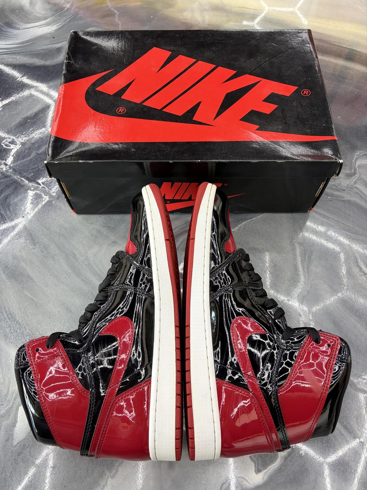 Jordan 1 High "Patent Bred" Used Size 10.5