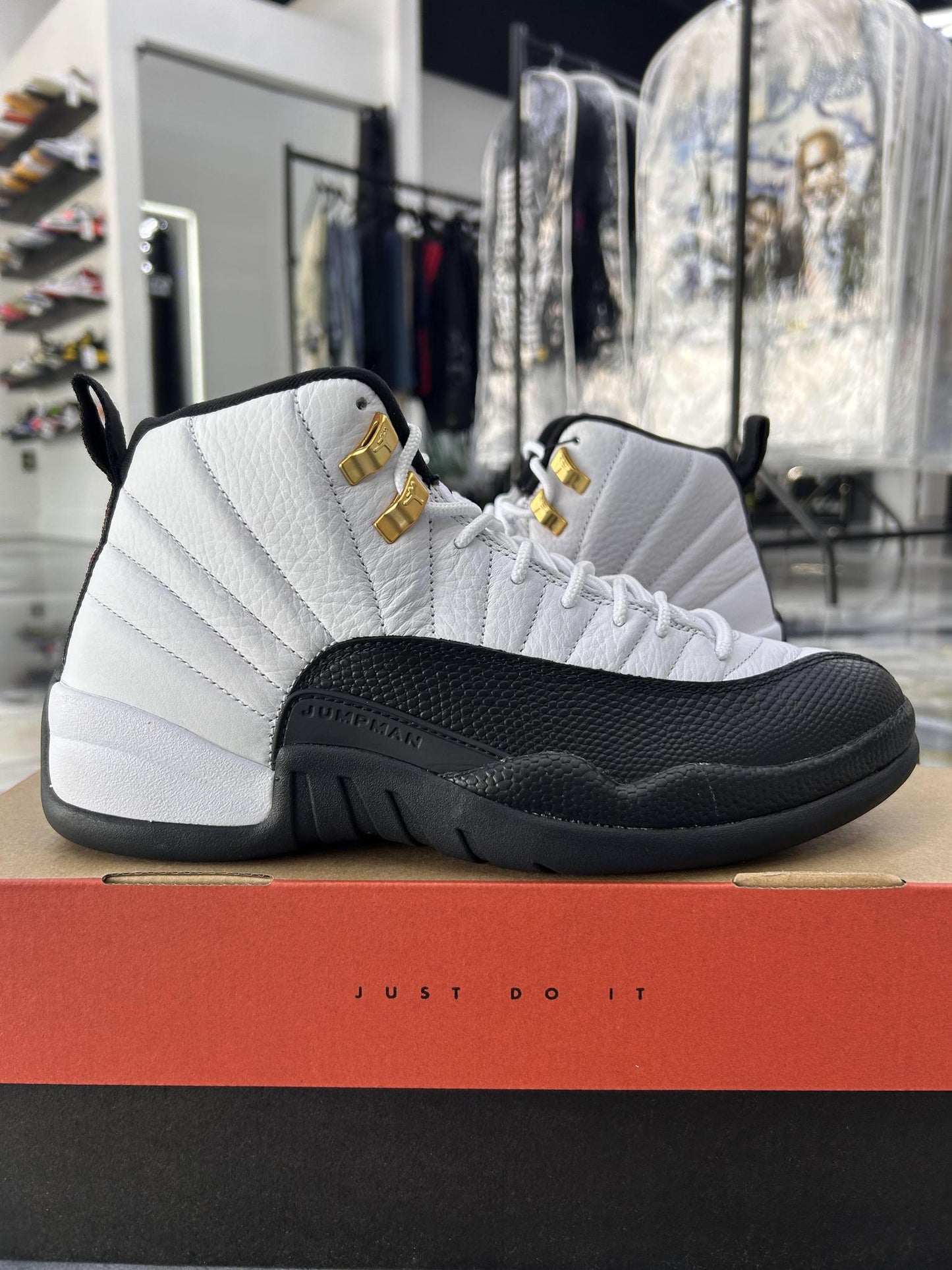 Jordan 12 "Taxi" Used Size 9.5