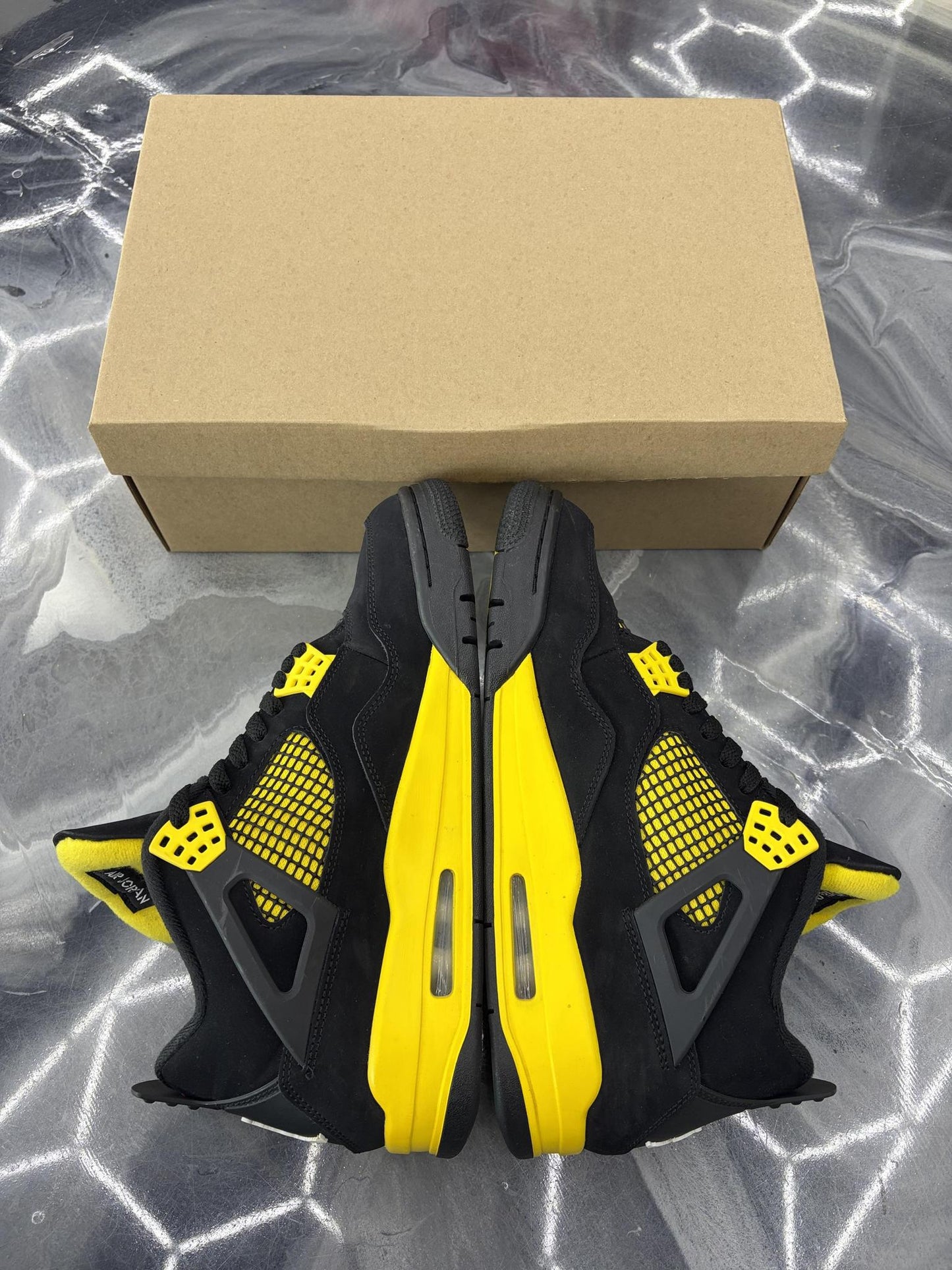 Jordan 4 "Thunder" Used Size 10