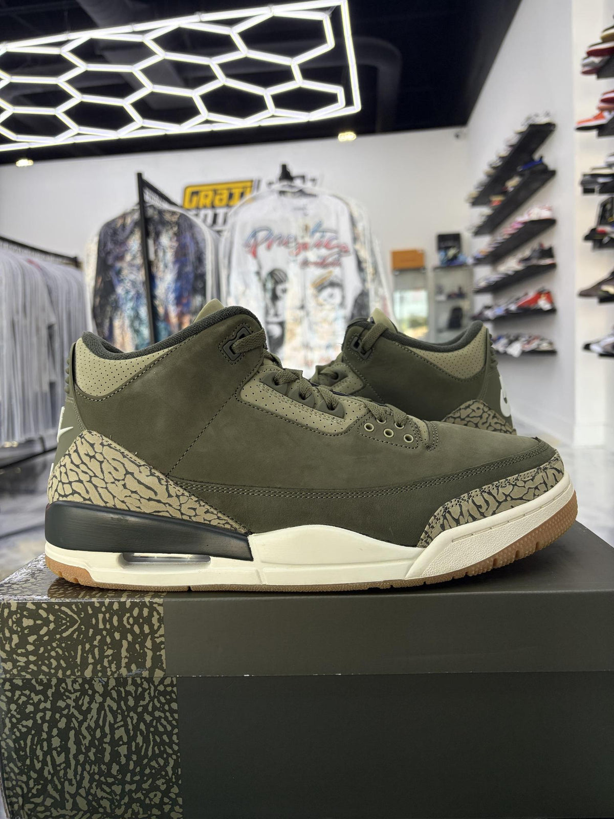 Jordan 3 "Family Affair" Used Size 12