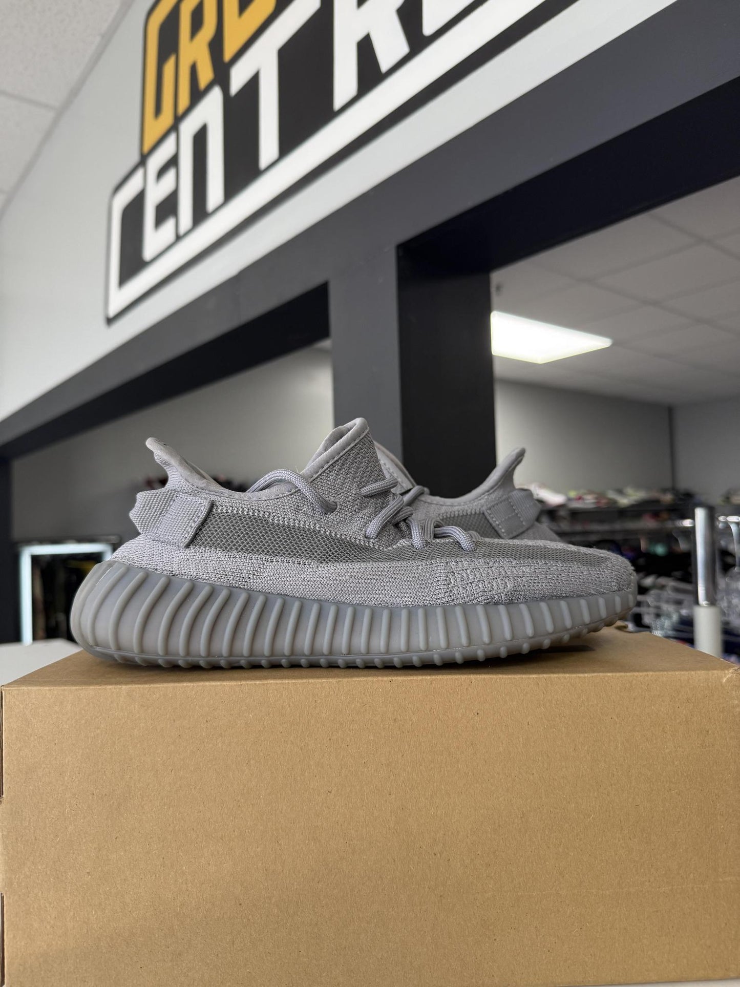 Yeezy 350 V2 "Steel Grey" Used Size 5.5Y/7W
