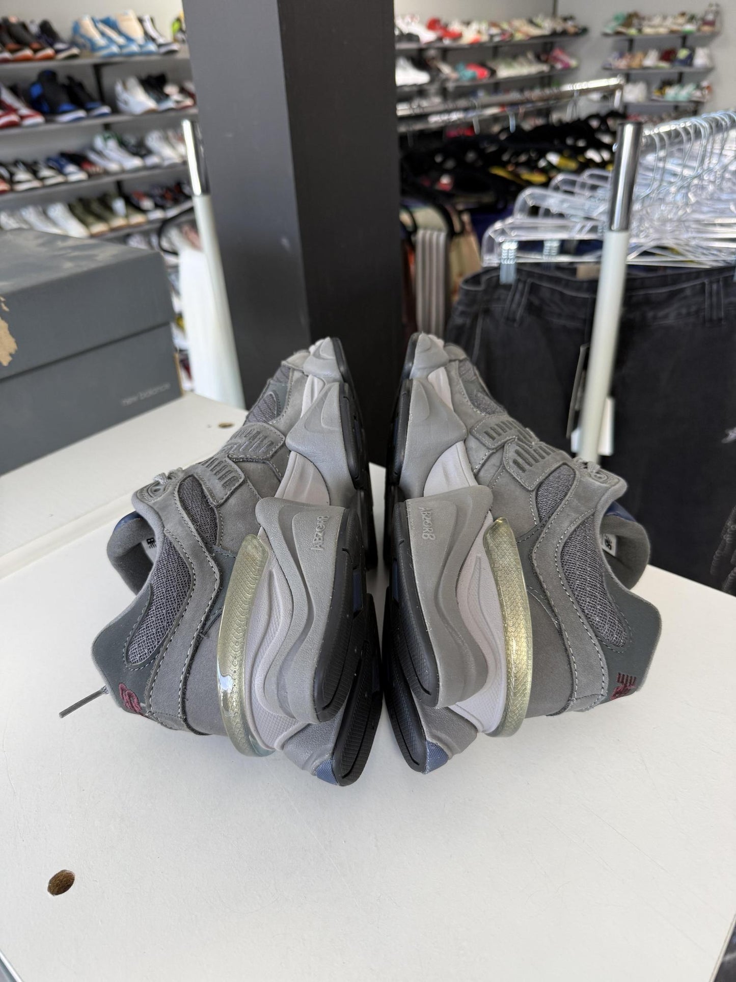 New Balance 9060 "Grey Blue" Used Size 8.5