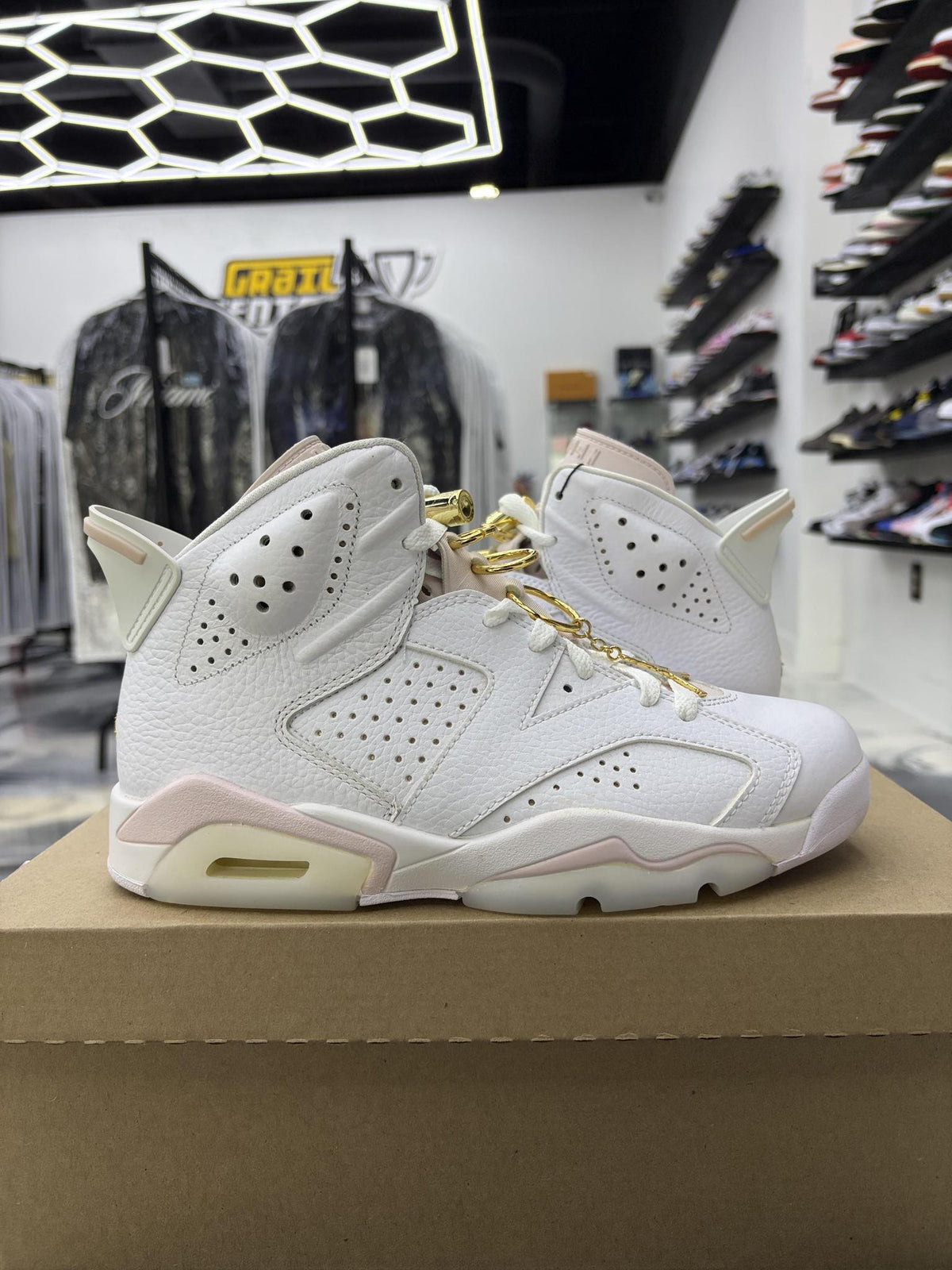 Jordan 6 "Pink White" Used Size 6.5Y/8W