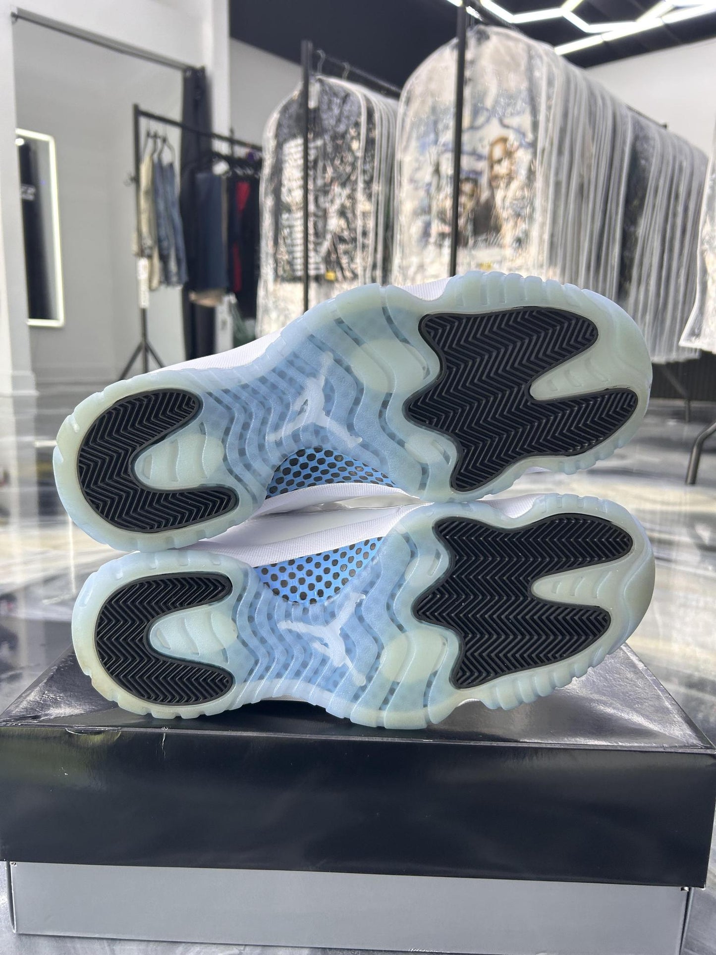 Jordan 11 "Legend Blue" Used Size 12