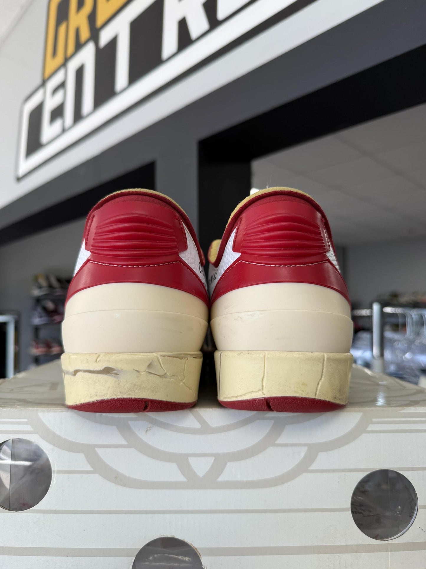 Jordan 2 Low x Off White "Chicago" Used Size 10.5