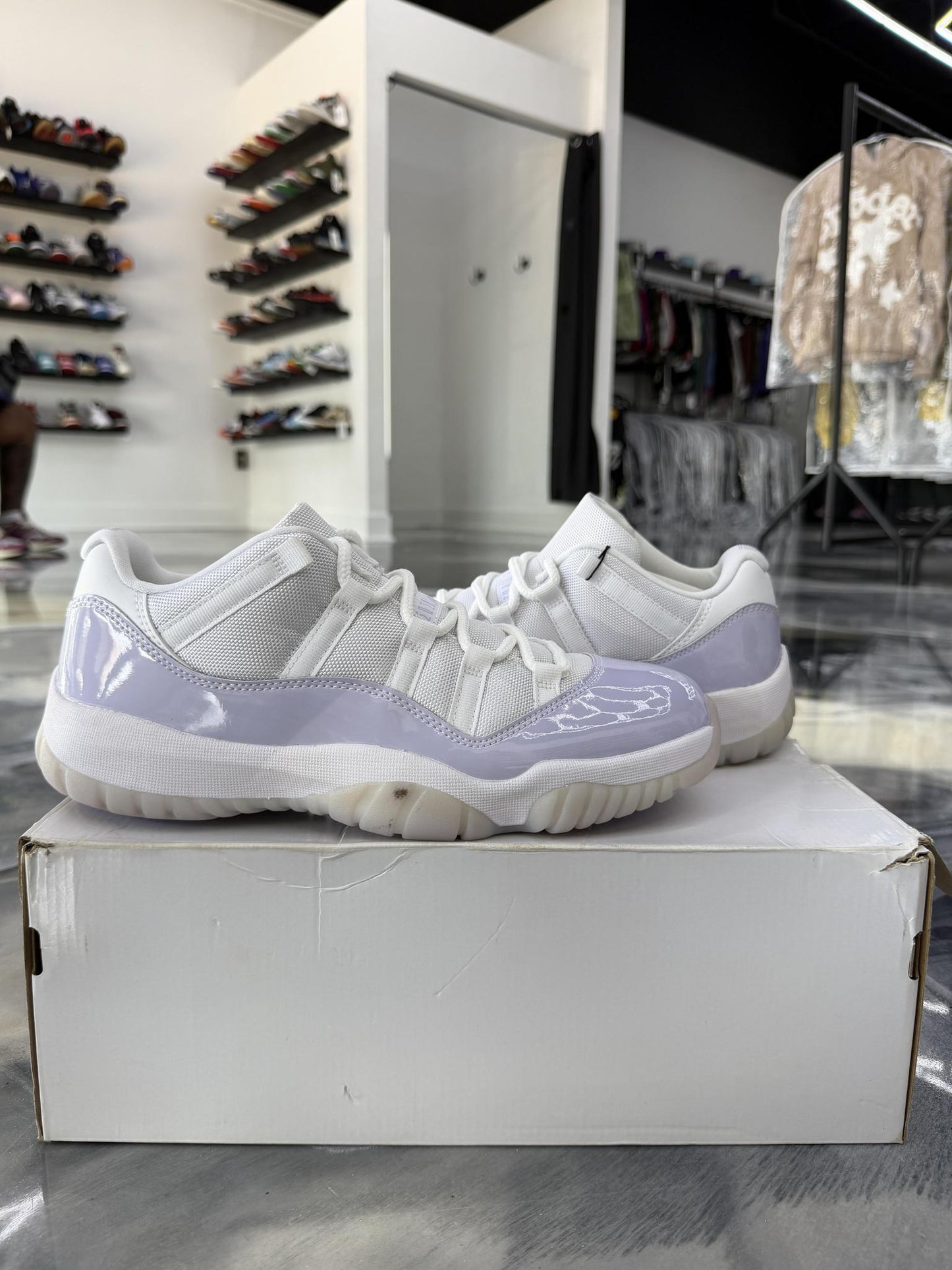 Jordan 11 "Pure Violet" Used Size 10W/8.5M