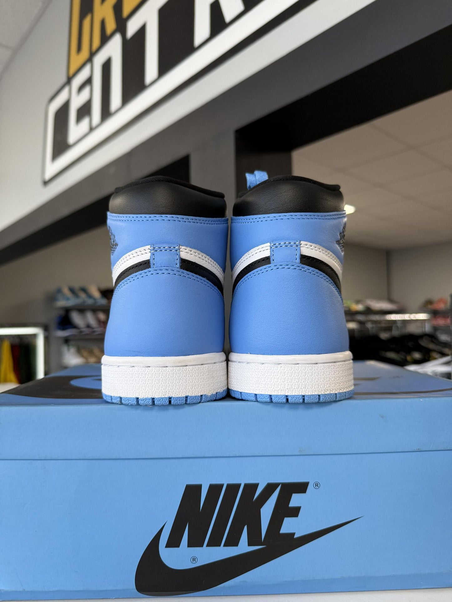 Jordan 1 "UNC Toe" Used Size 8