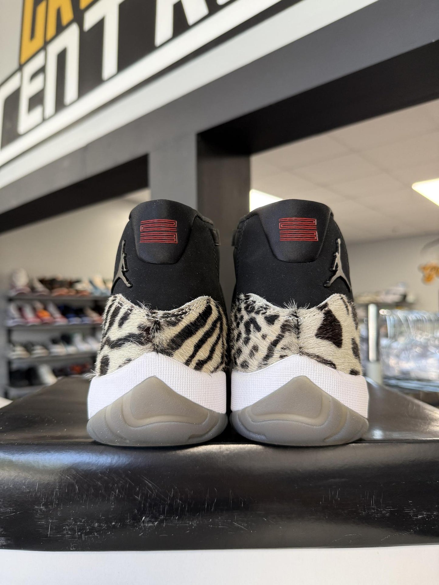 Jordan 11 "Animal Instinct" Used Size 5.5Y/7W