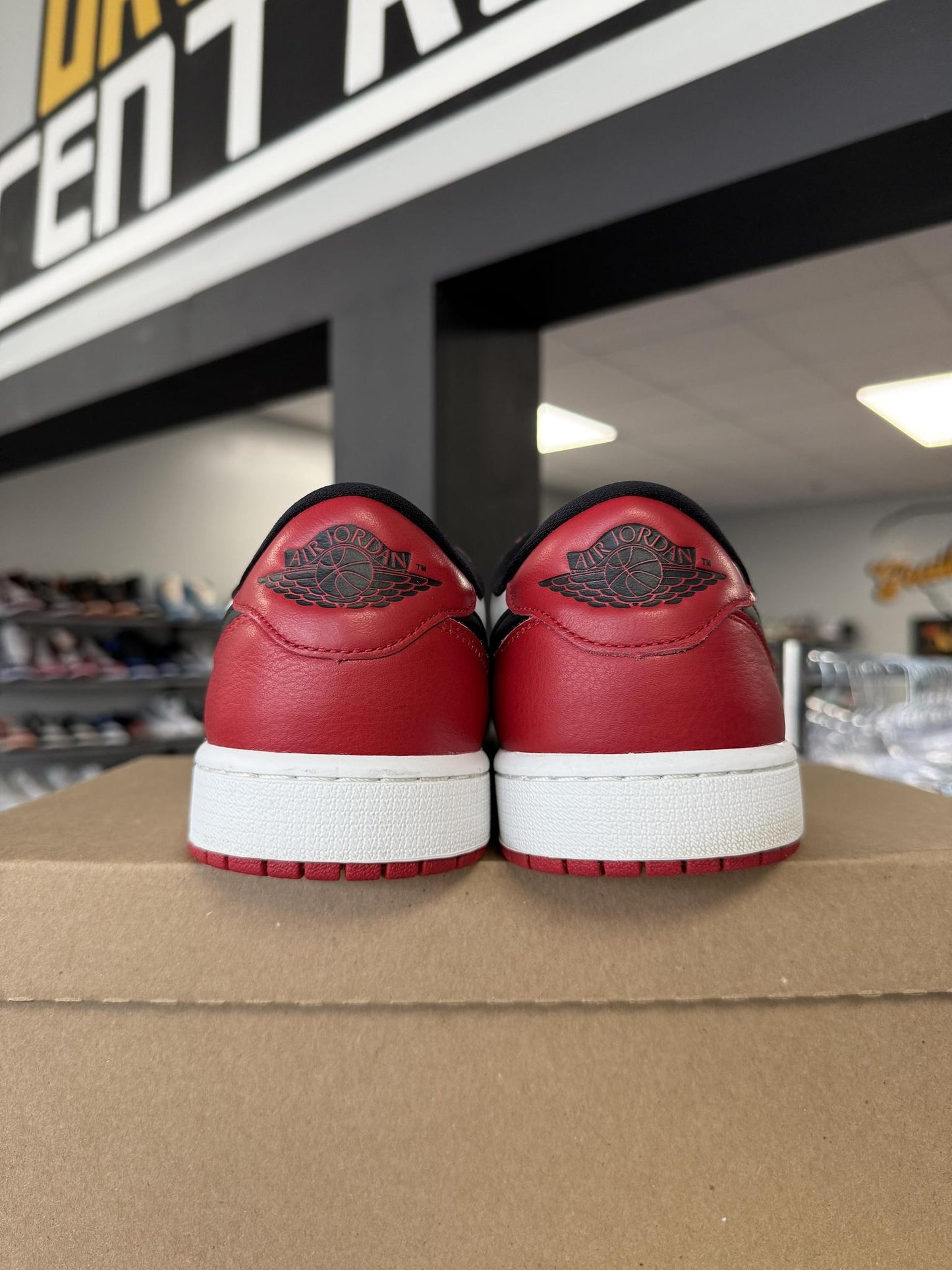 Jordan 1 Low "Chicago" Used Size 9.5