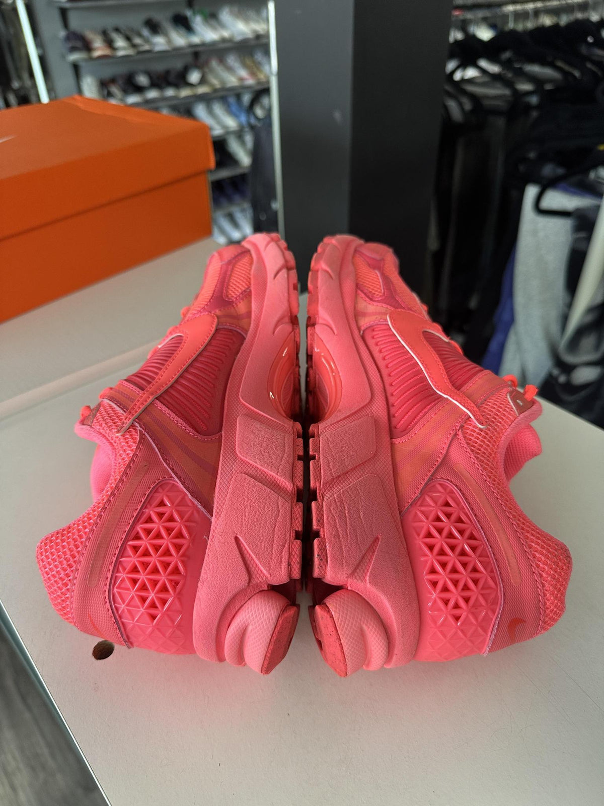 Nike Vomero 5 "Neon Pink" 10 Used