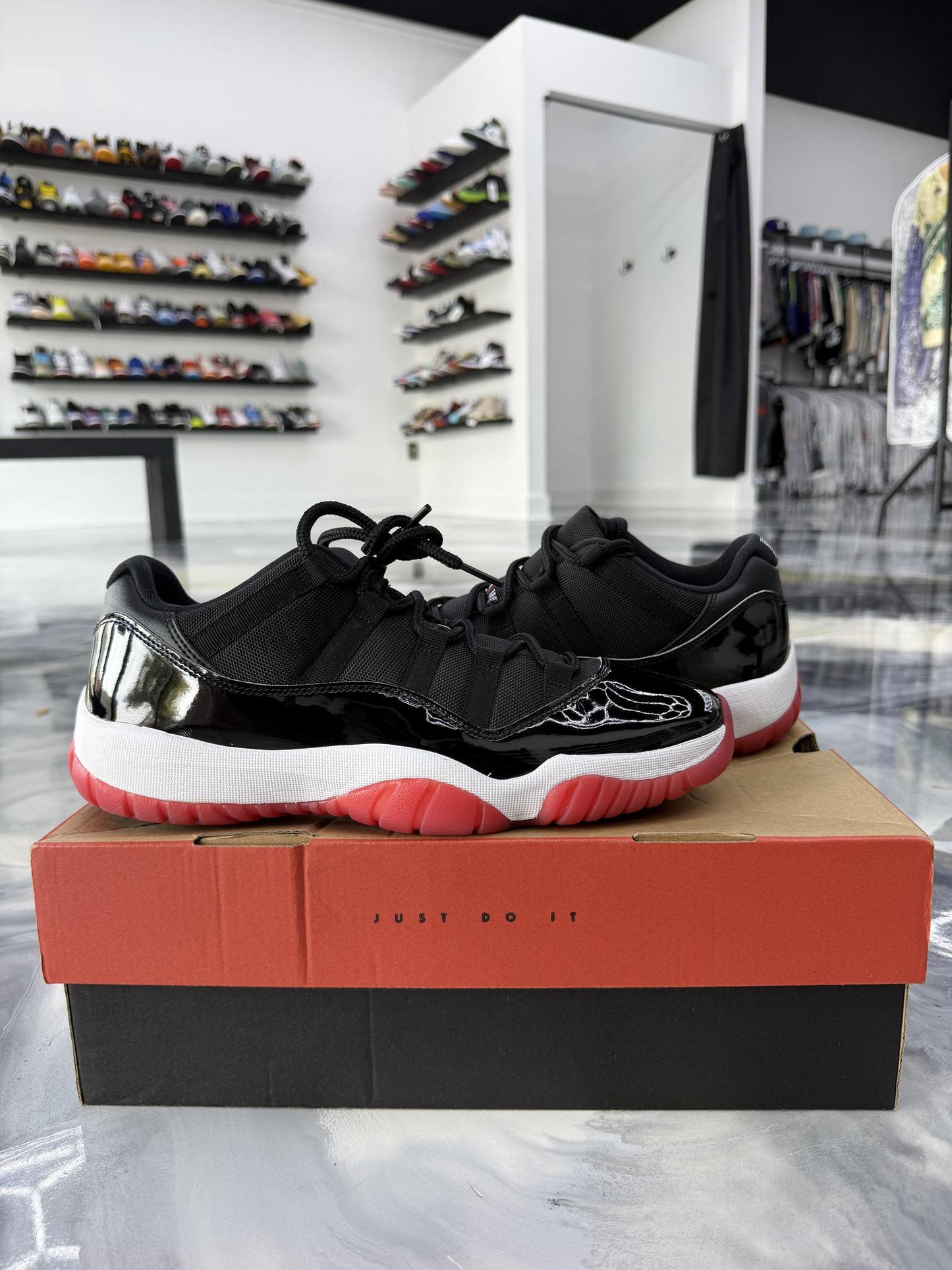 Jordan 11 Low "Bred" Used Size 11.5