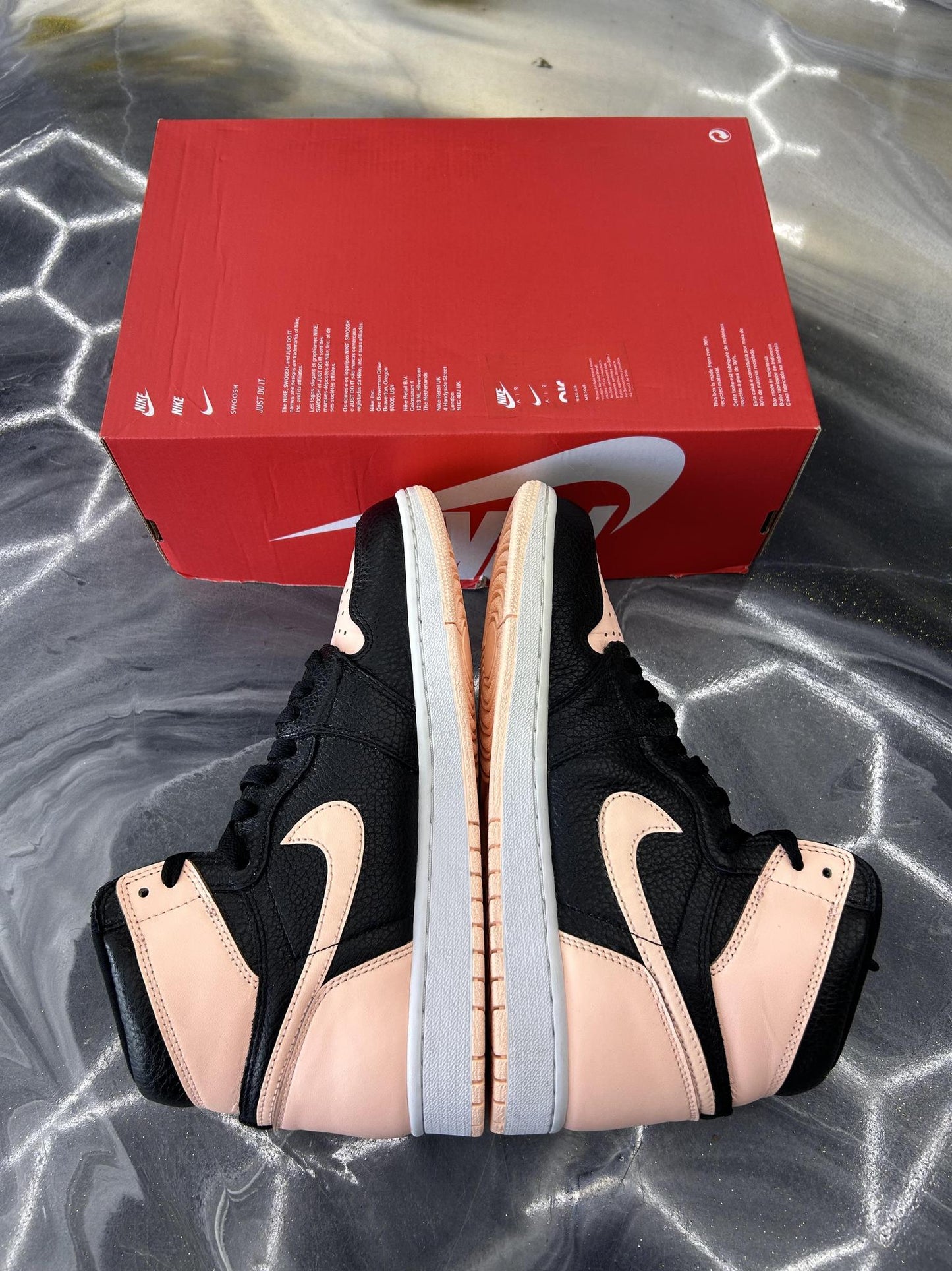 Jordan 1 "Crimson Tint" Used Size 9