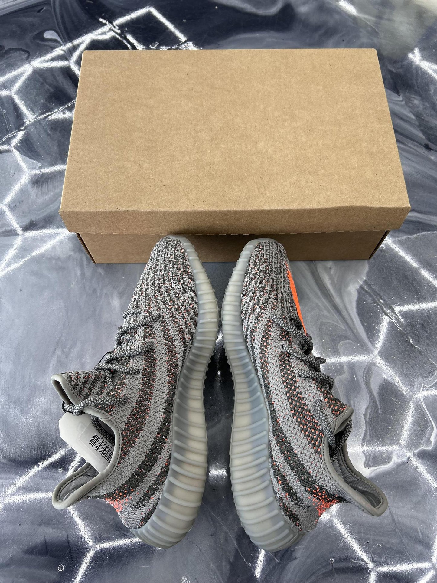 Yeezy 350 V2 "Beluga Reflective" Used Size 8.5