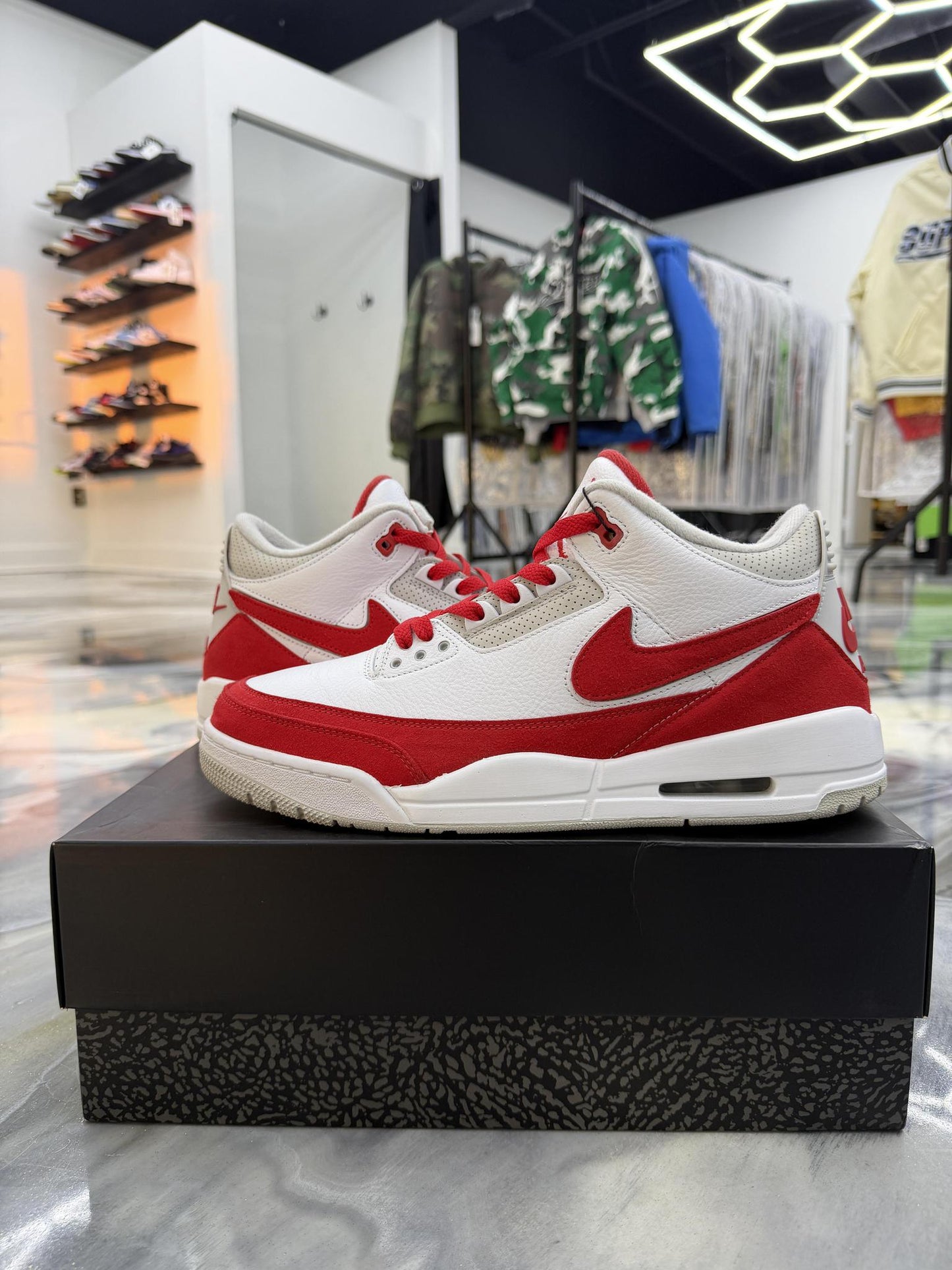 Jordan 3 Tinker White Red Used Size 11.5