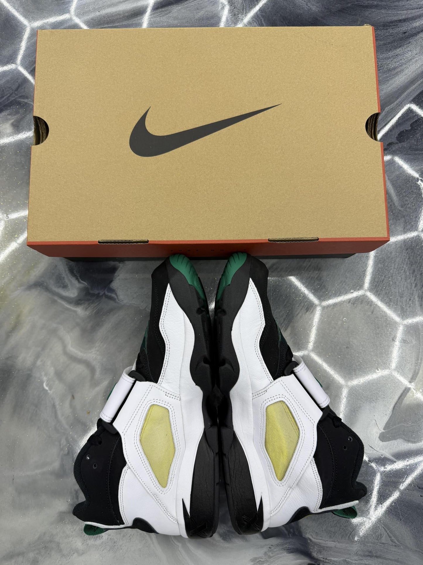Nike Air Diamond Turf "Emerald" Used Size 11.5