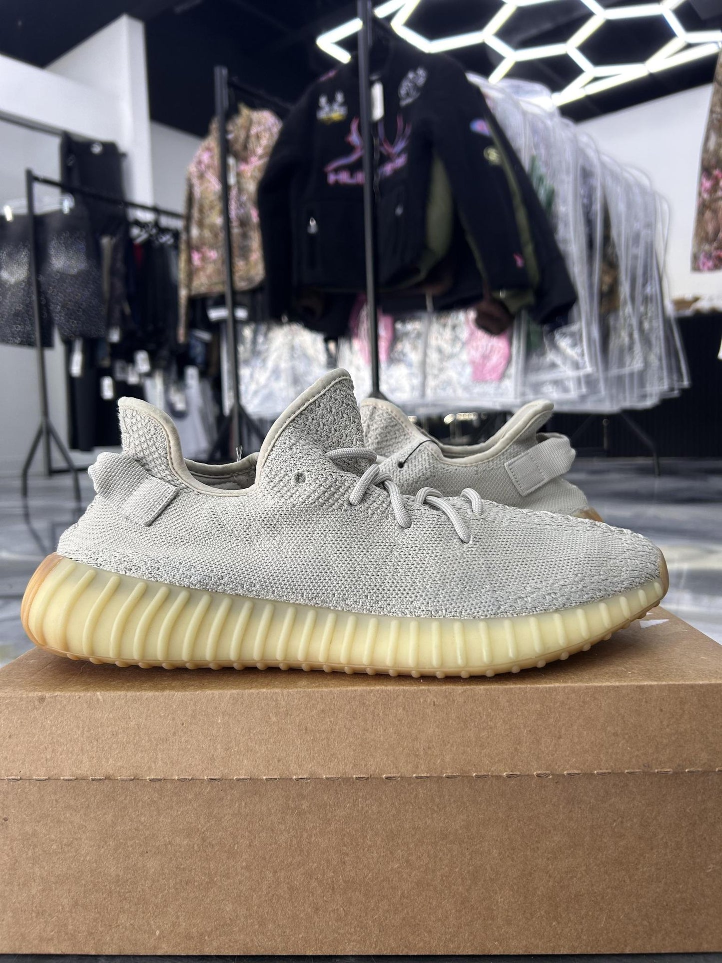 Adidas Yeezy 350 "Sesame" Used Size 12