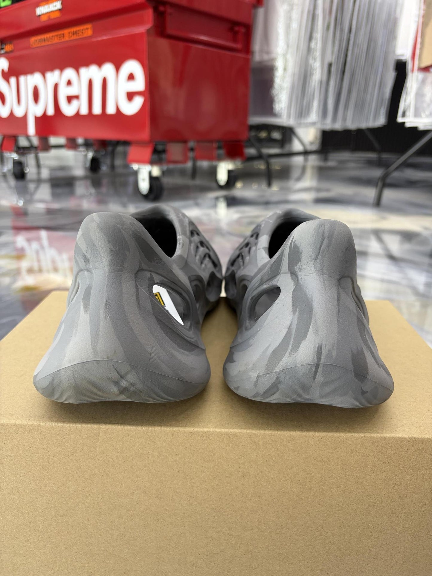 Adidas Yeezy Foam RNR "MX Granite" Used Size 10