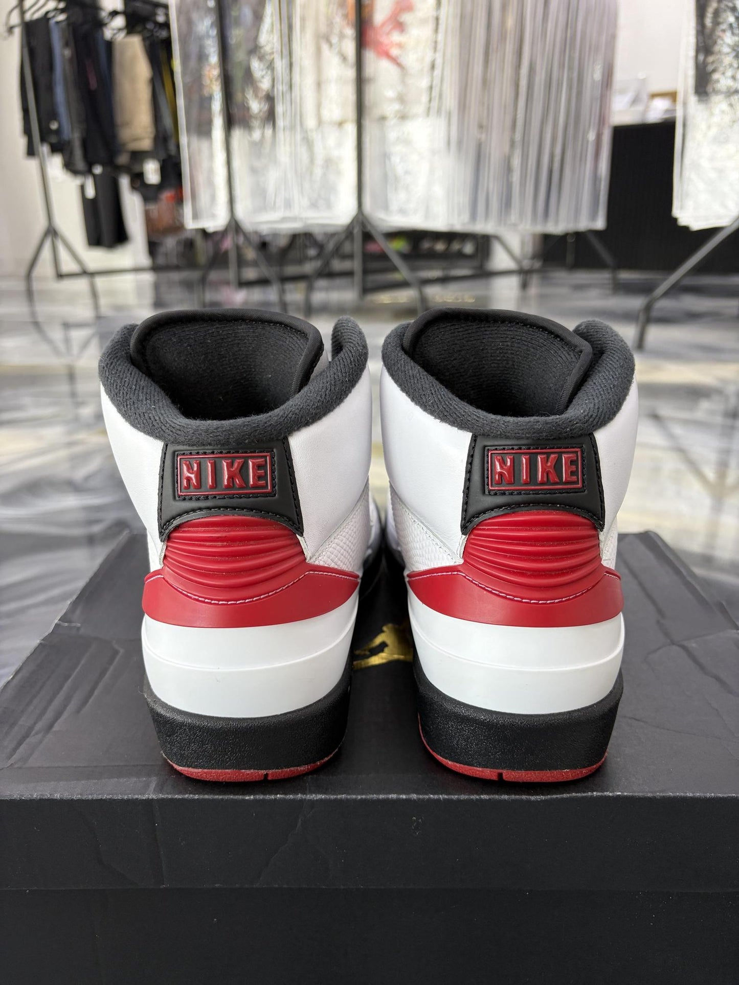 Jordan 2 "Chicago" Used Size 7Y/8.5W