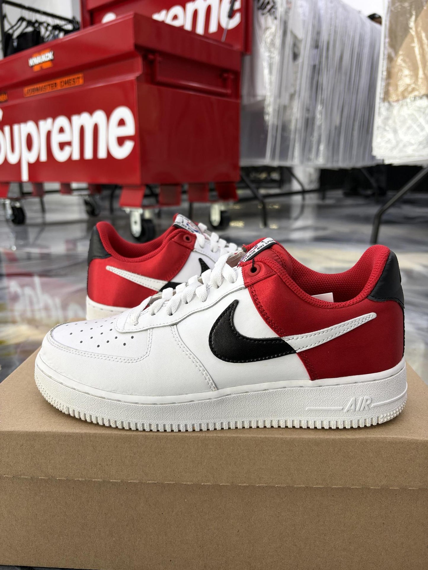 Nike Air Force 1 07 LV8 "Red" Used Size 8