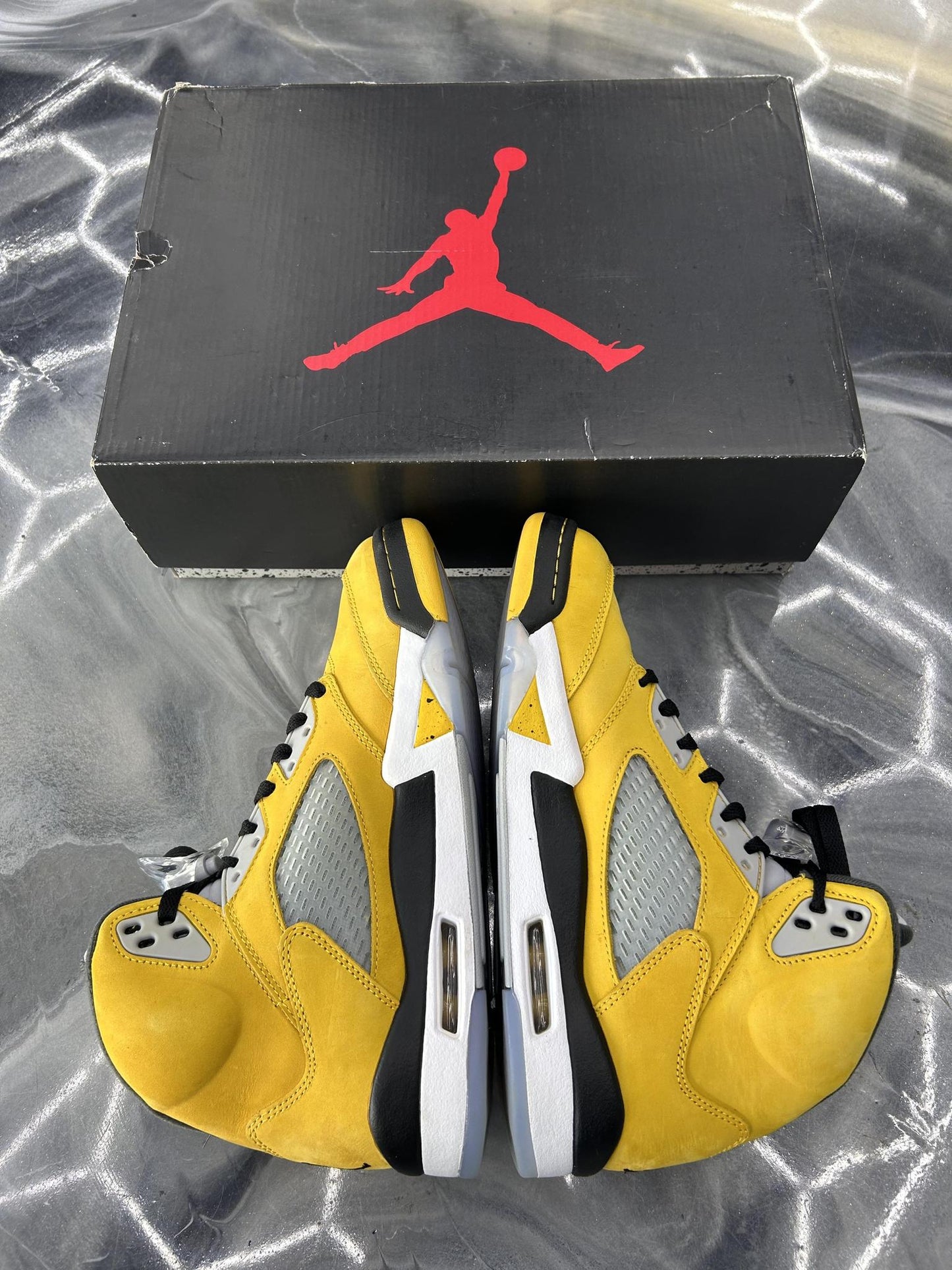 Jordan 5 "Tokyo" Used Size 9