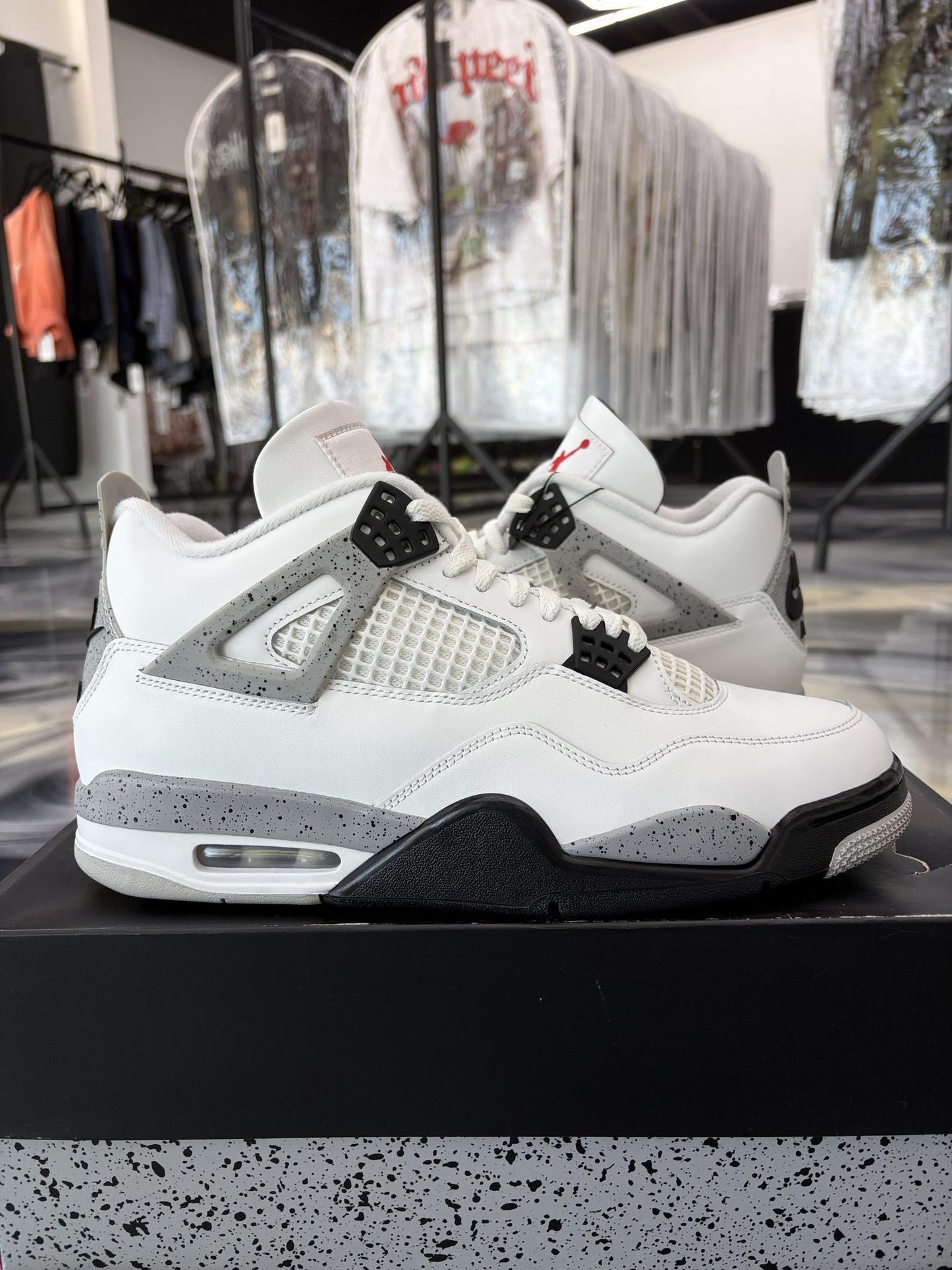 Jordan 4 "White Cement" Used Size 10.5