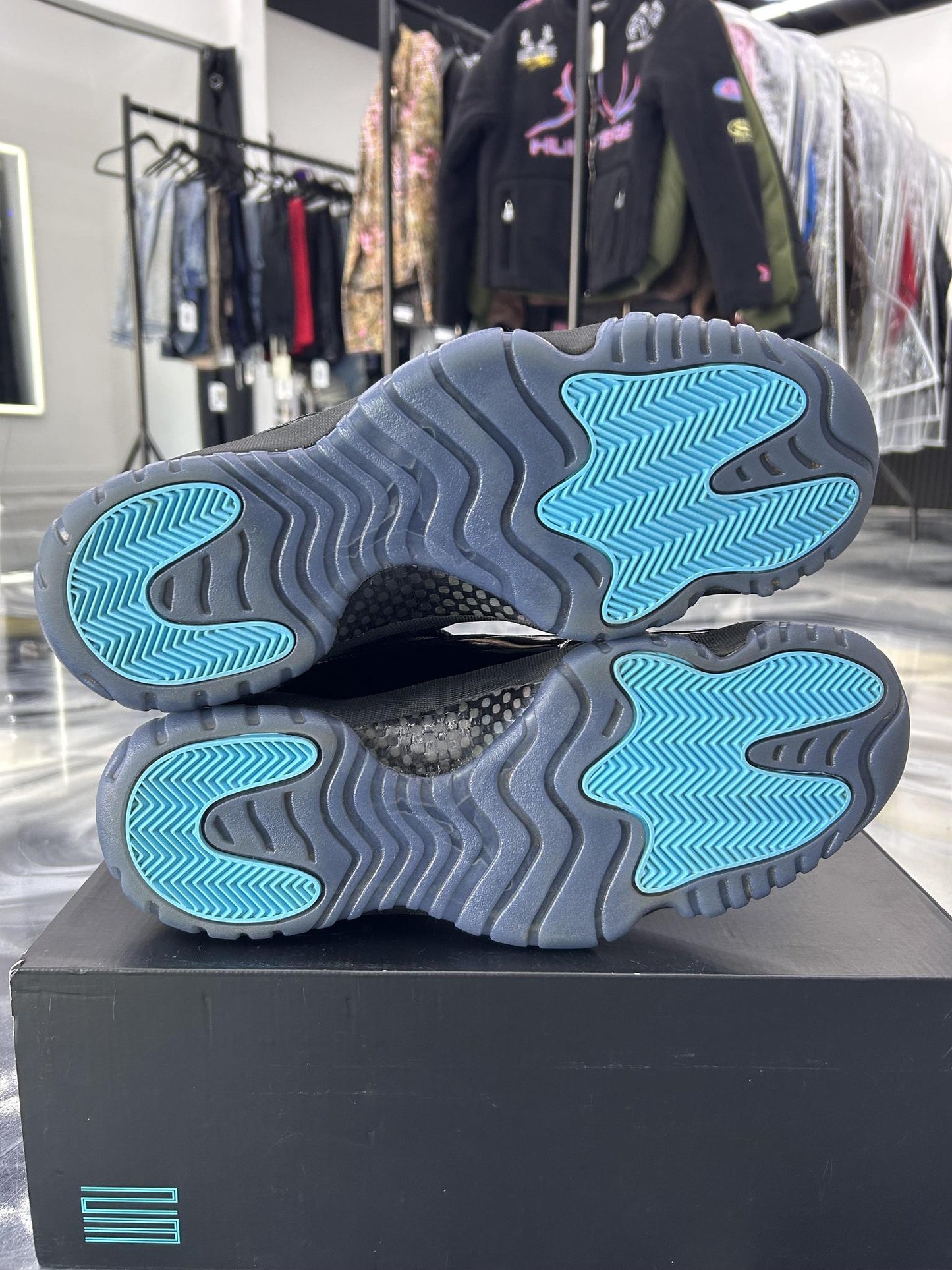 Jordan 11 "Gamma" Used Size 13