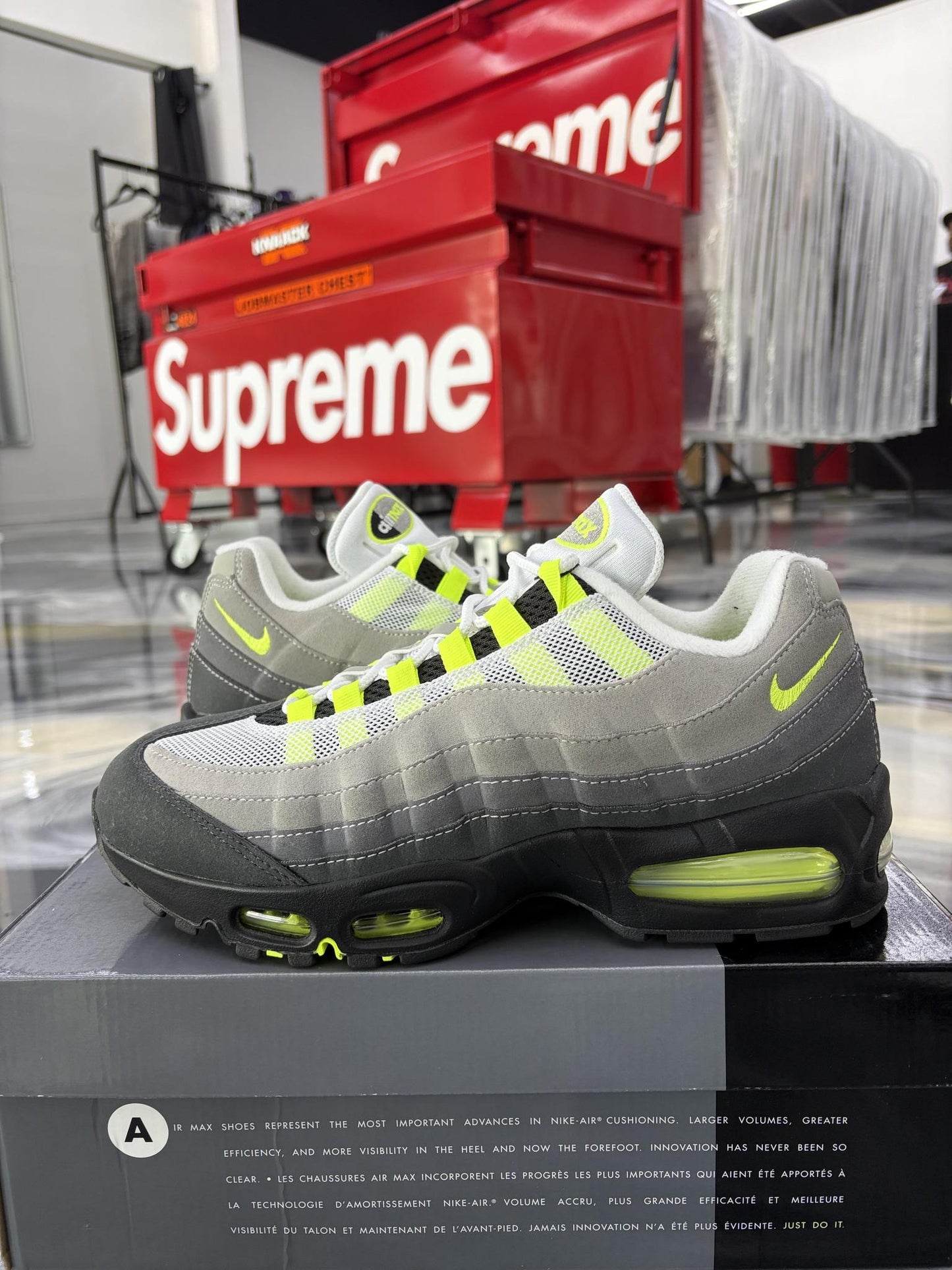 Nike Air Max 95 "Neon" Used Size 9.5