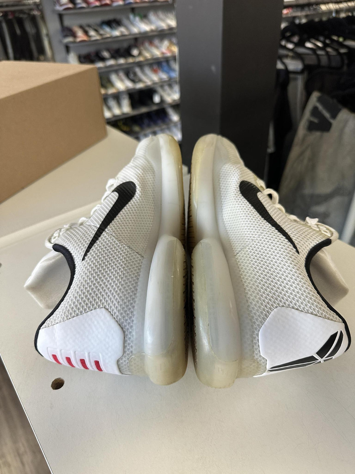 Nike Kobe 10 "Fundamentals" Size 9.5 Used