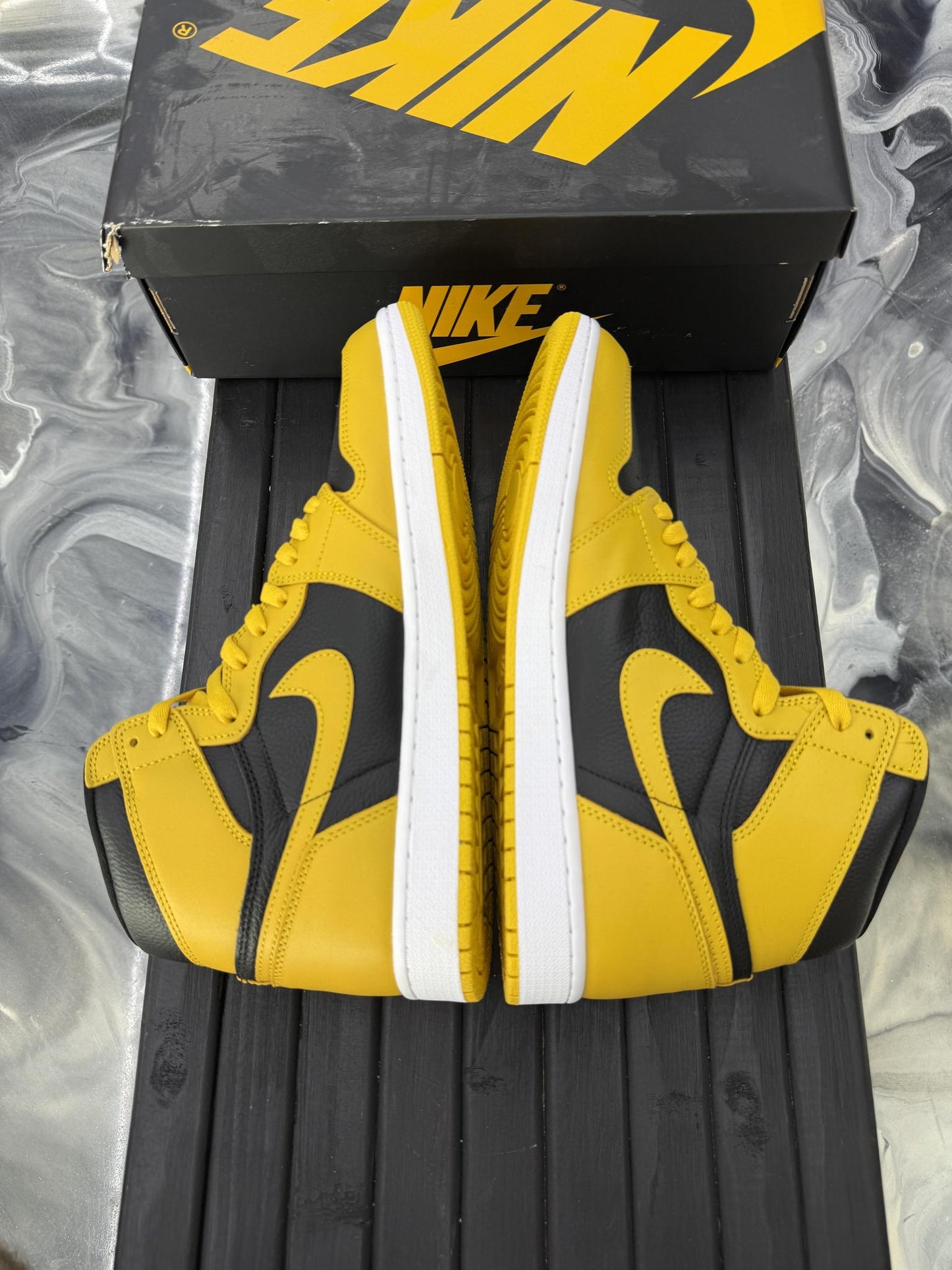 Jordan 1 "Pollen" Used Size 12