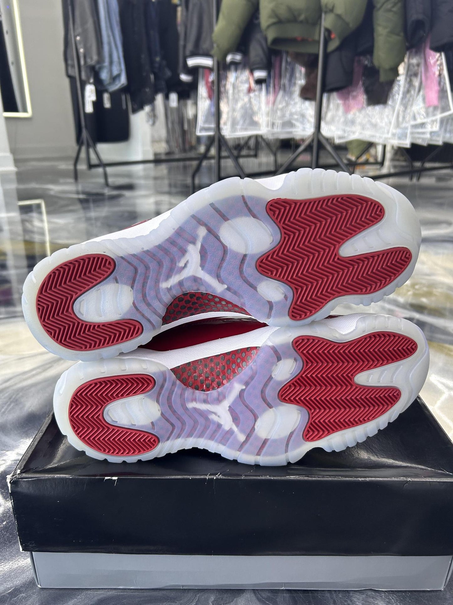 Jordan 11 "Cherry" Used Size 13
