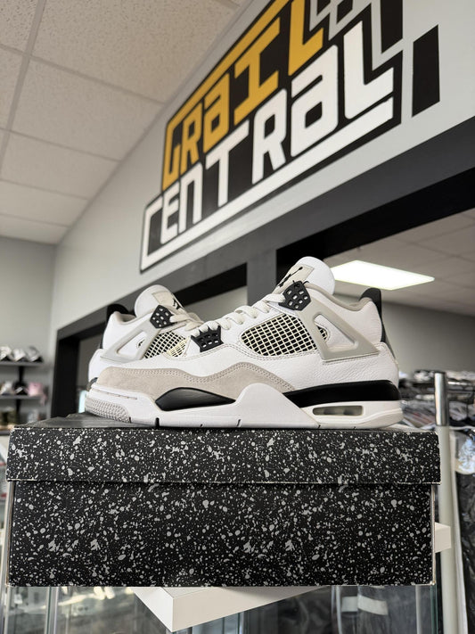 Jordan 4 "Military Black" Used Size 10