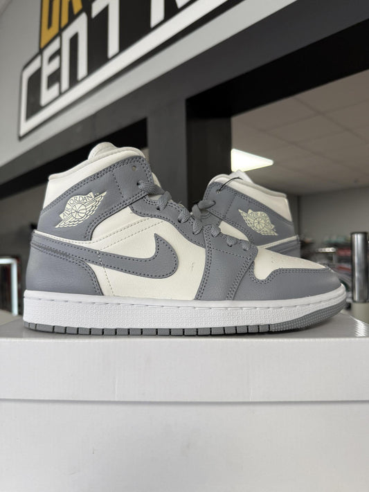 Jordan 1 Mid "Stealth Sail" Used Size 6.5Y/8W