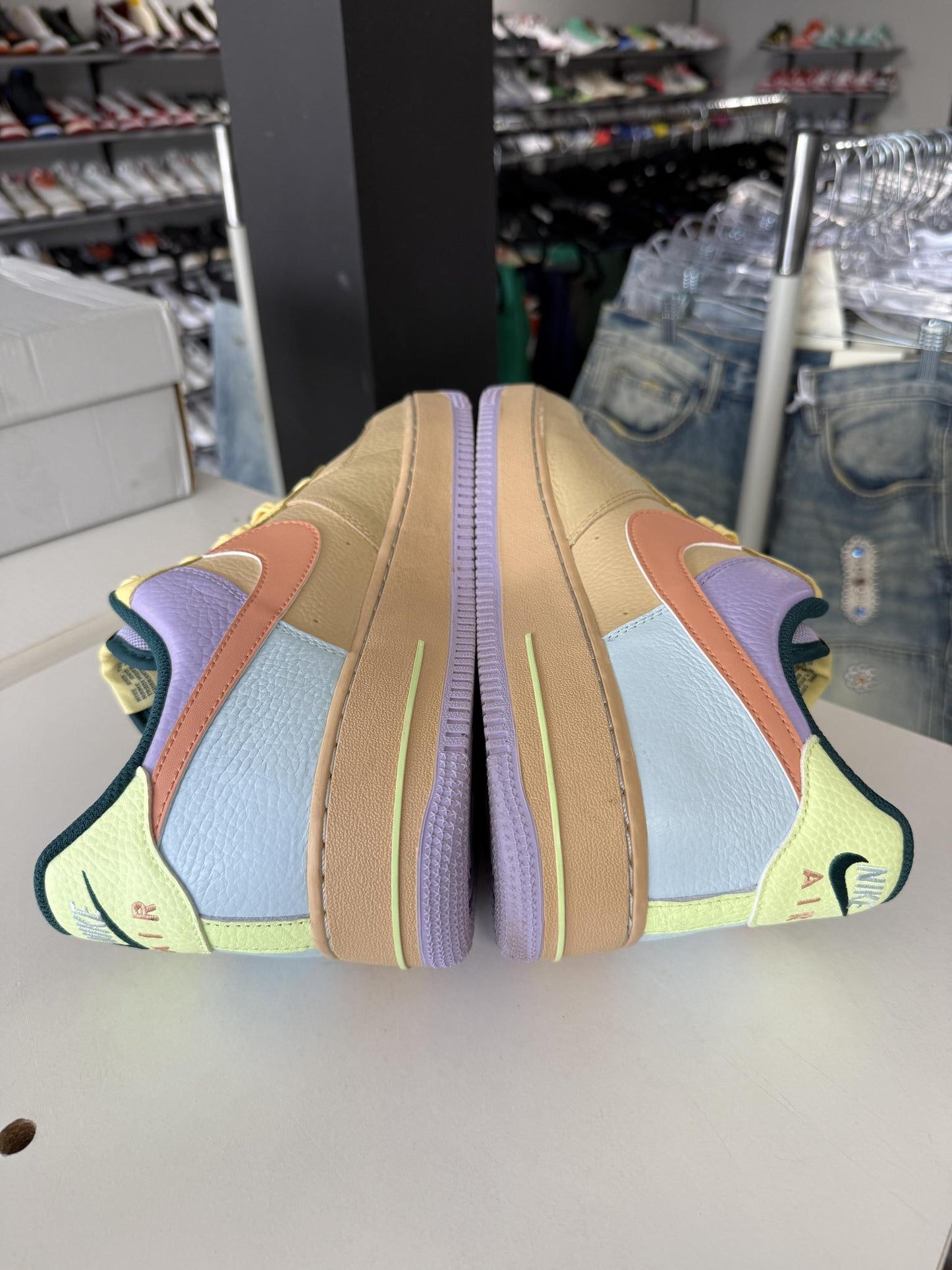 Nike Air Force One Low "Easter" Used size 12