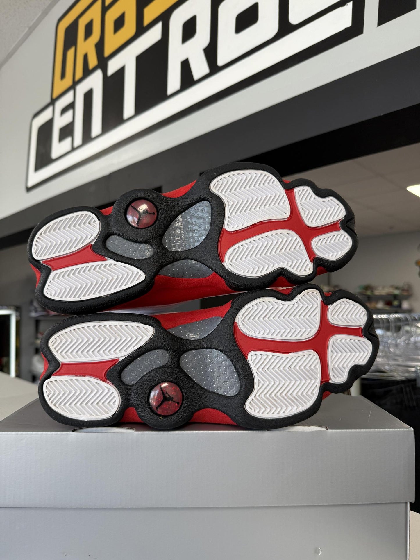 Jordan 13 "Chicago" Used Size 9