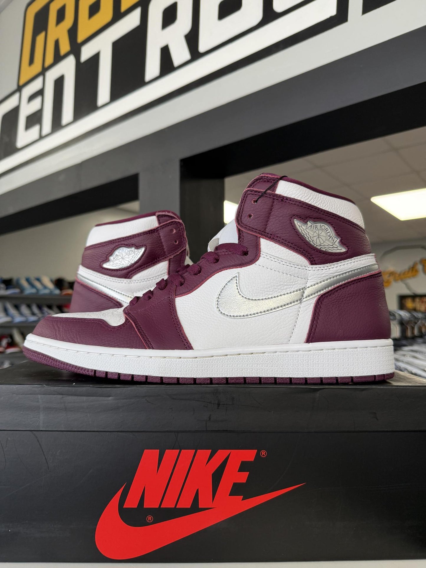 Jordan 1 "Bordeaux" Used Size 13